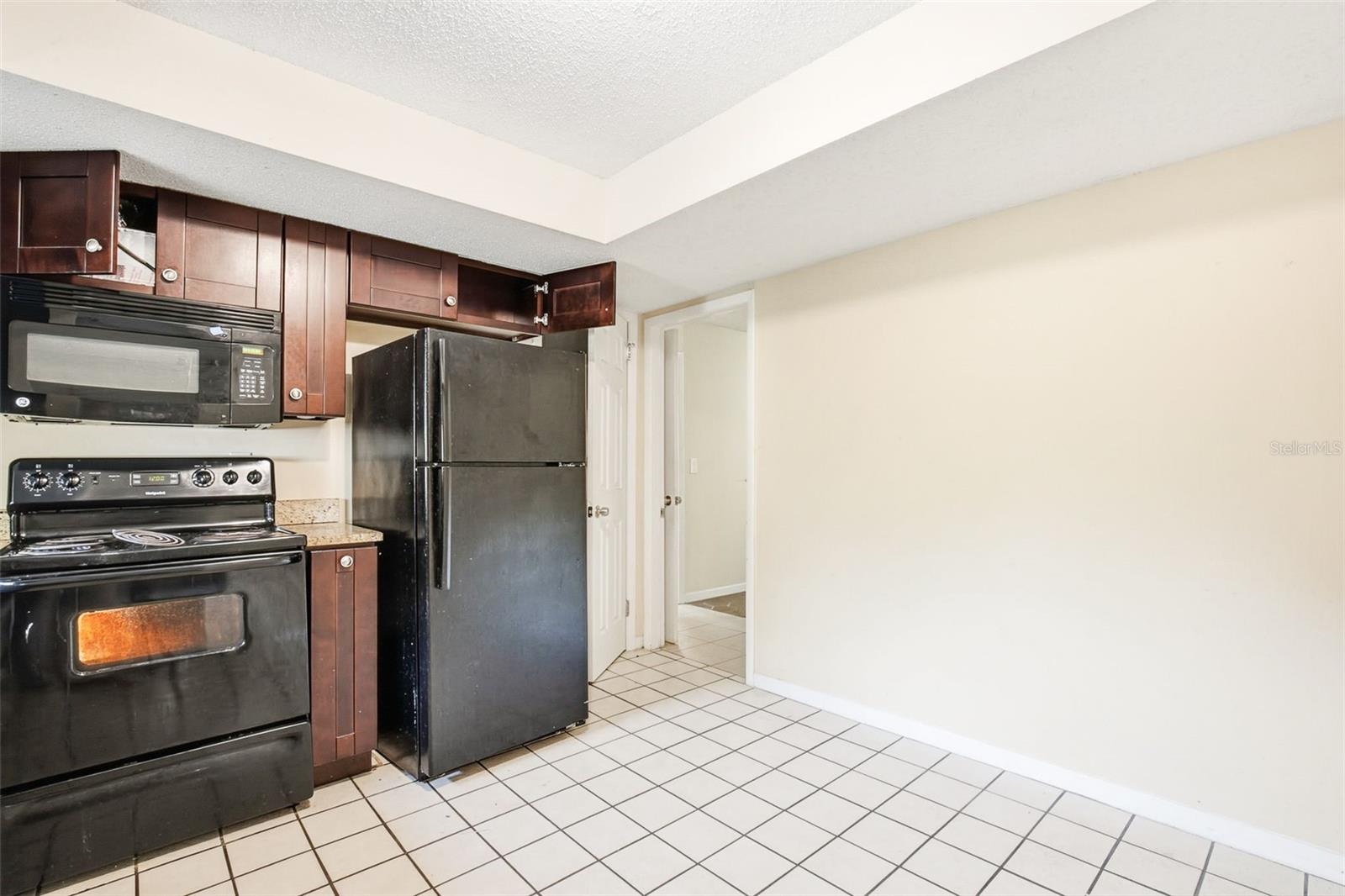 Image 22 of 32 For 1077 40th Avenue Ne