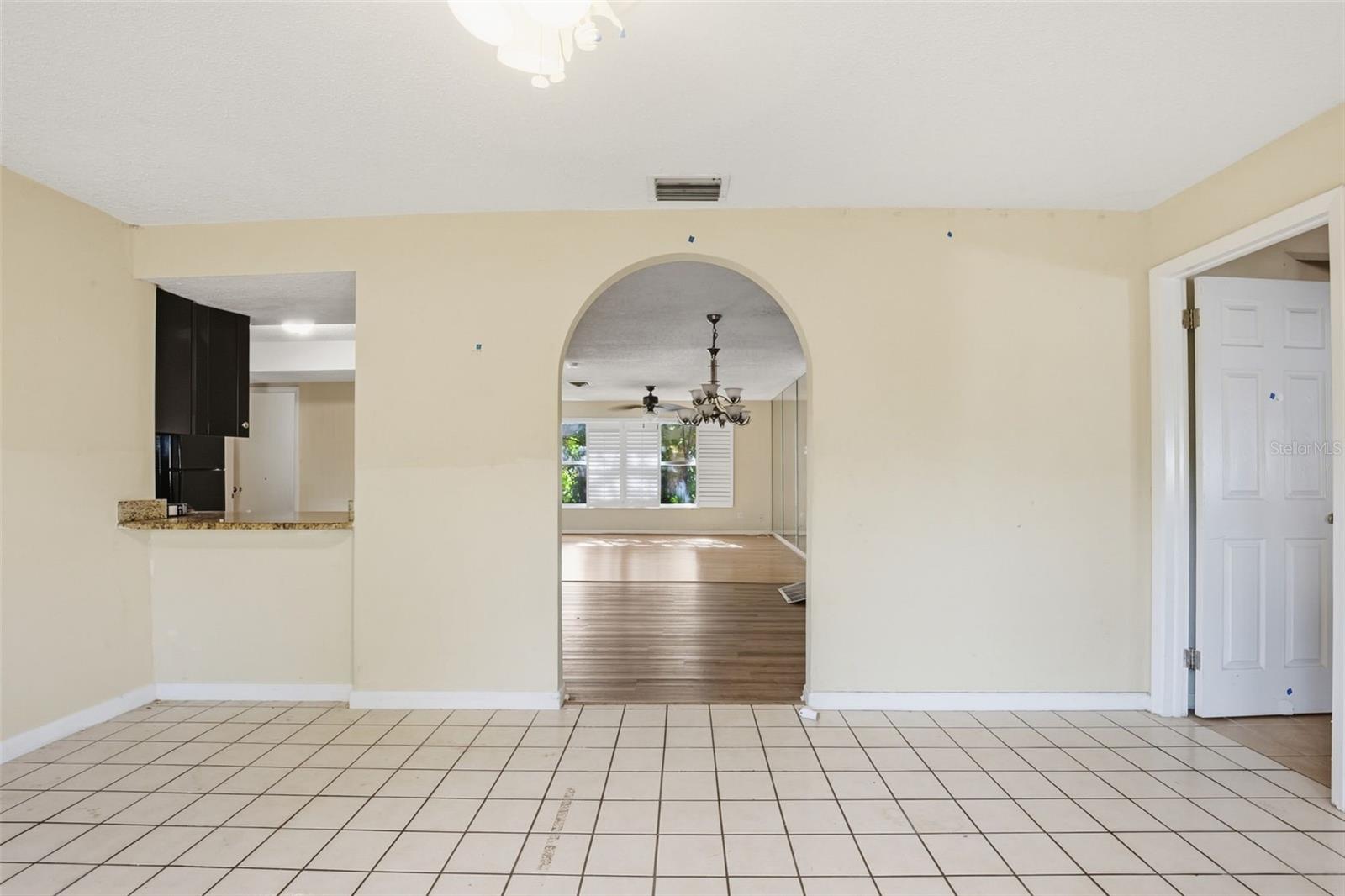 Image 24 of 32 For 1077 40th Avenue Ne