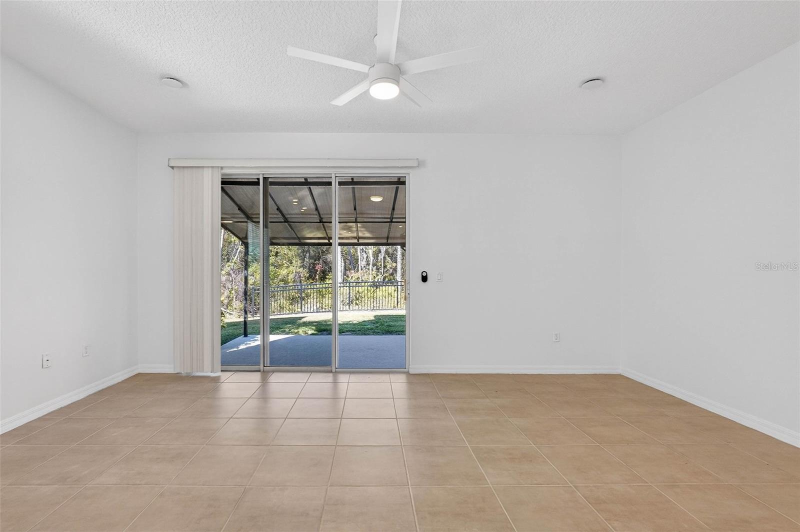 Image 18 of 45 For 3583 Davenport Creek Court