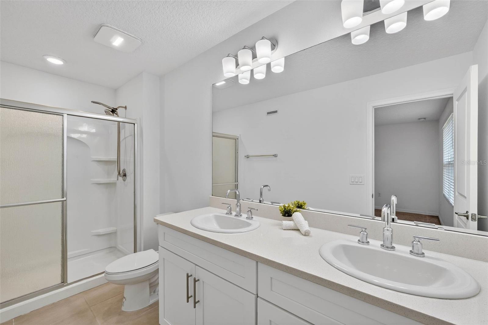 Image 26 of 45 For 3583 Davenport Creek Court