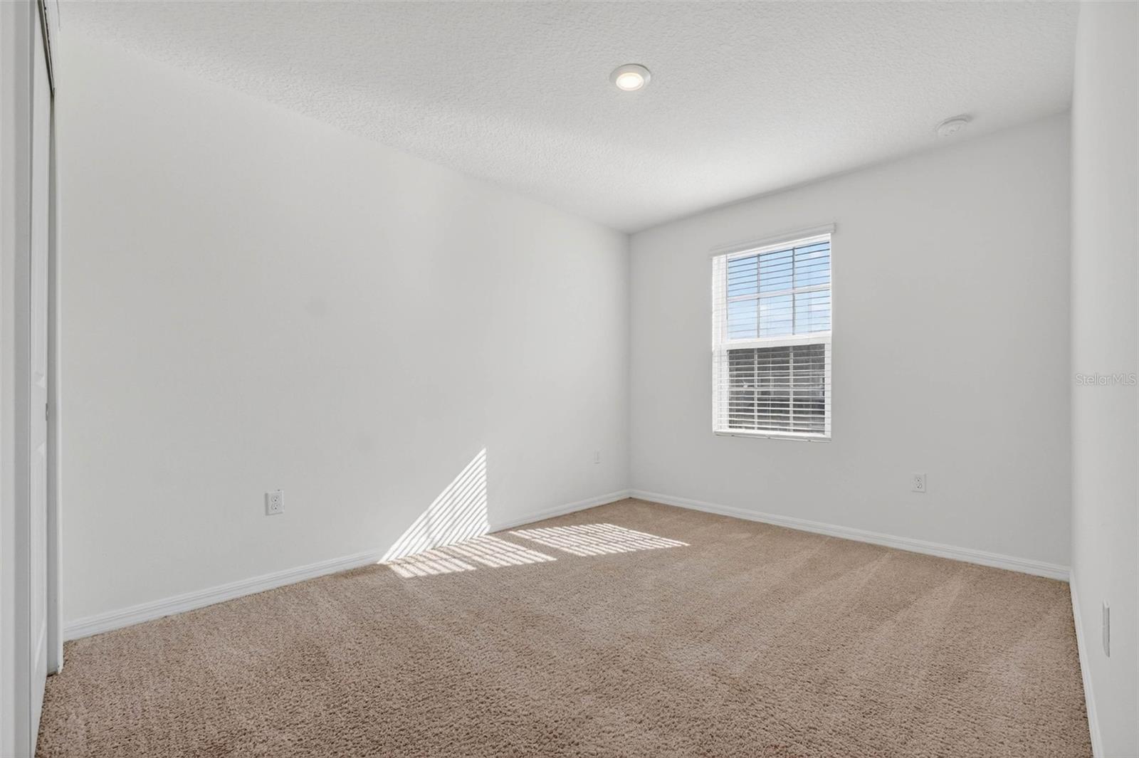 Image 28 of 45 For 3583 Davenport Creek Court