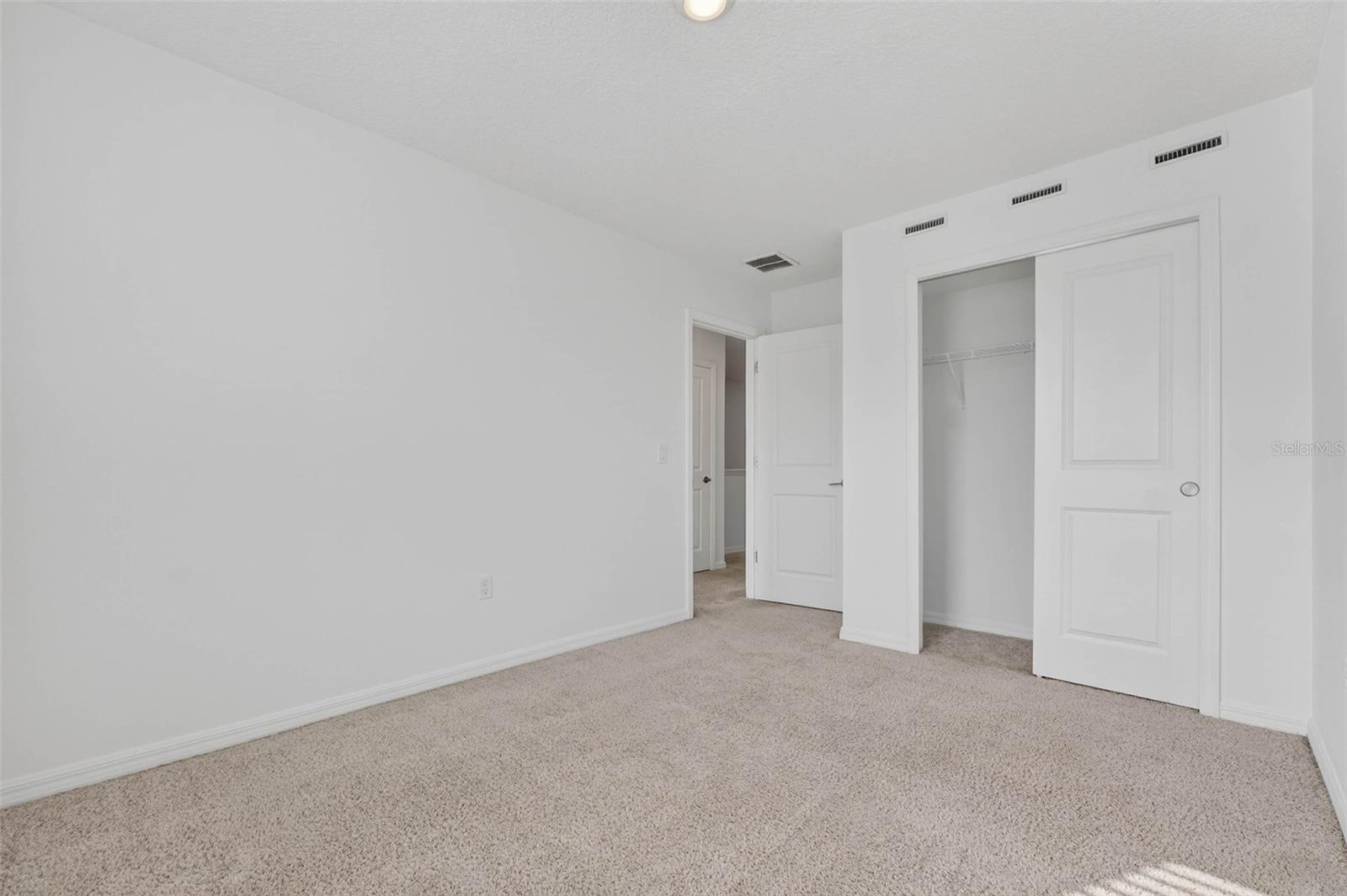 Image 31 of 45 For 3583 Davenport Creek Court