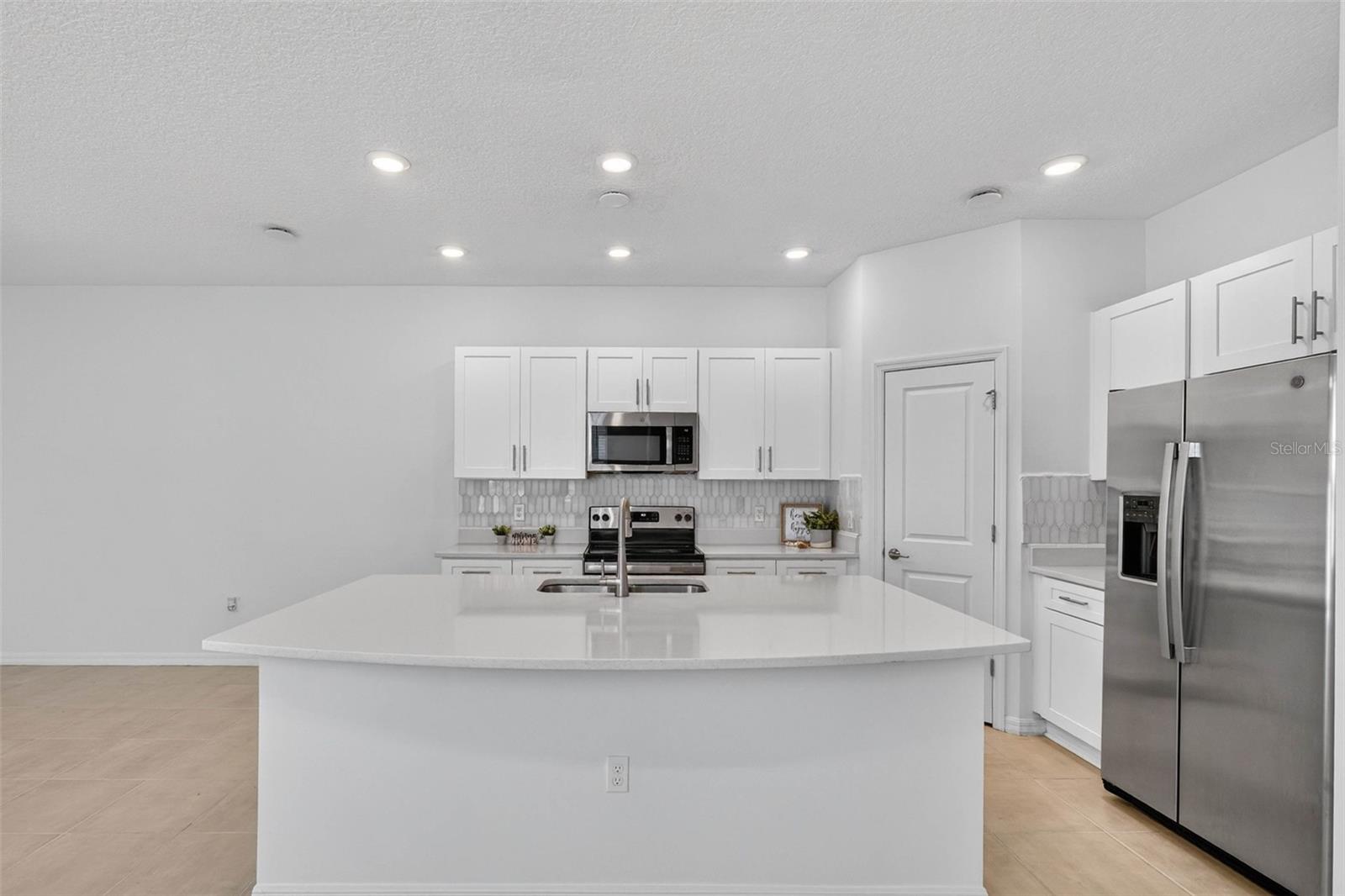 Image 7 of 45 For 3583 Davenport Creek Court