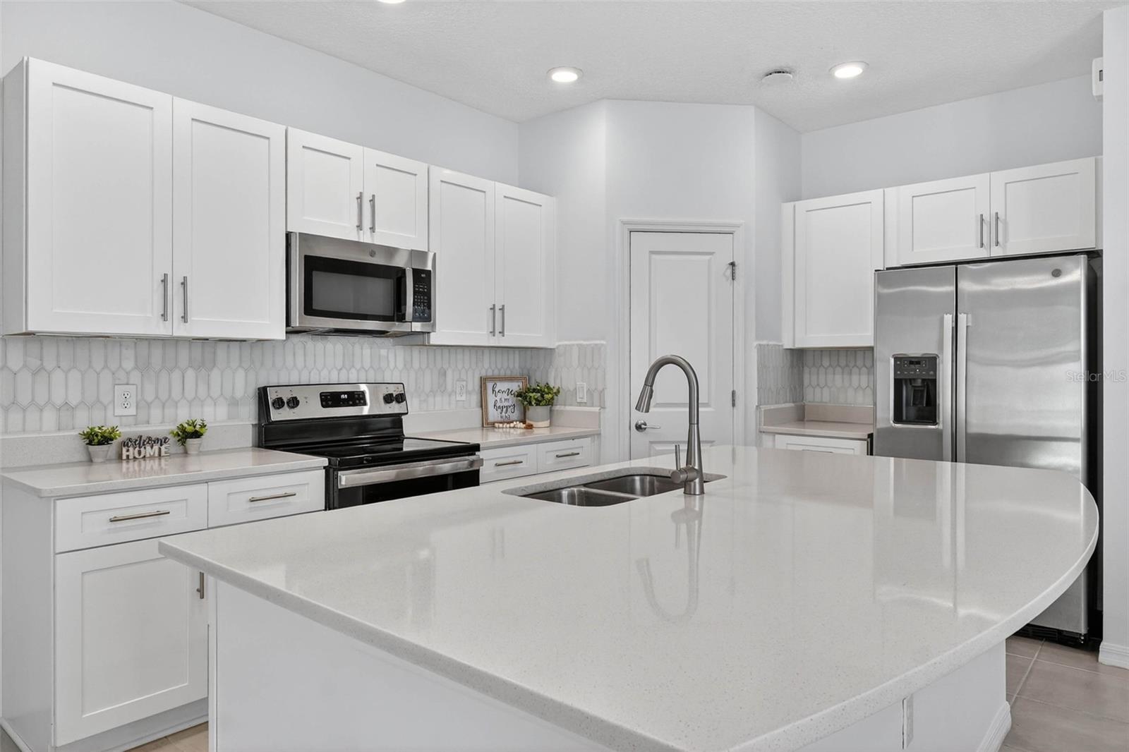 Image 8 of 45 For 3583 Davenport Creek Court