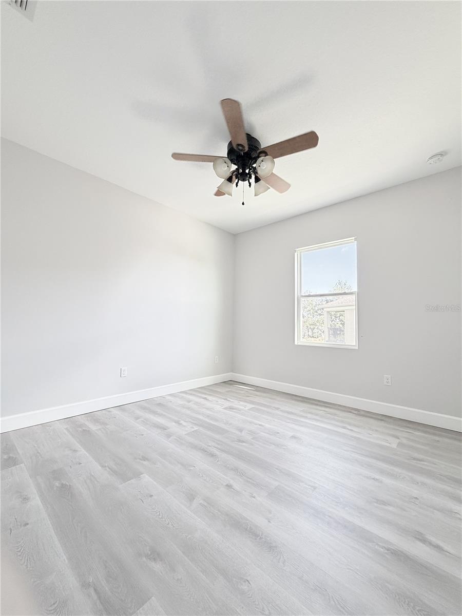 Image 12 of 24 For 13565 Fountainbleau Drive