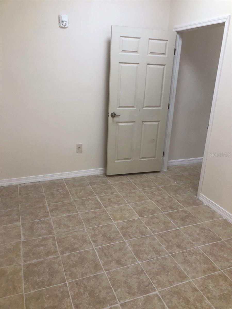 Image 14 of 39 For 10967 Lake Underhill Road 135