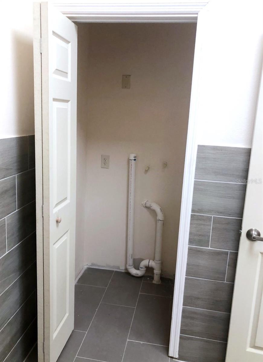 Image 16 of 39 For 10967 Lake Underhill Road 135