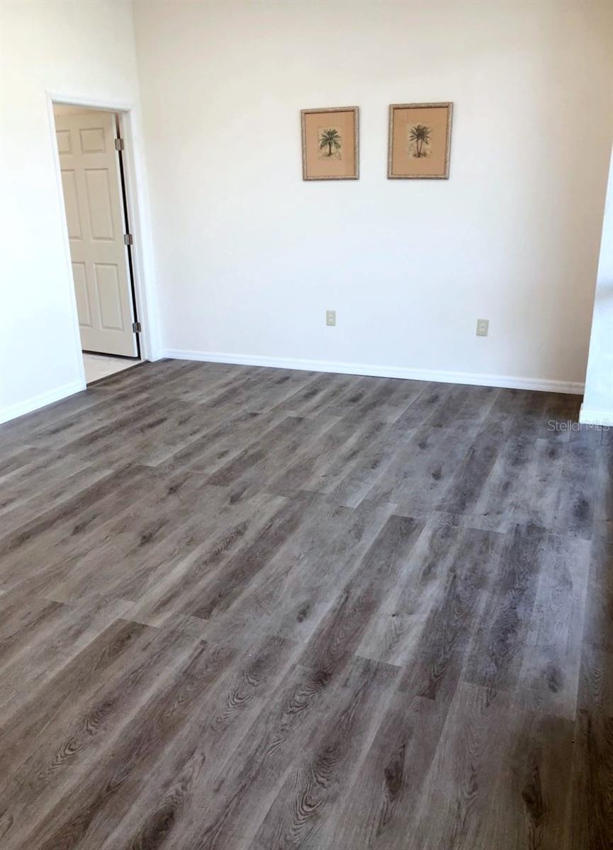 Image 27 of 39 For 10967 Lake Underhill Road 135