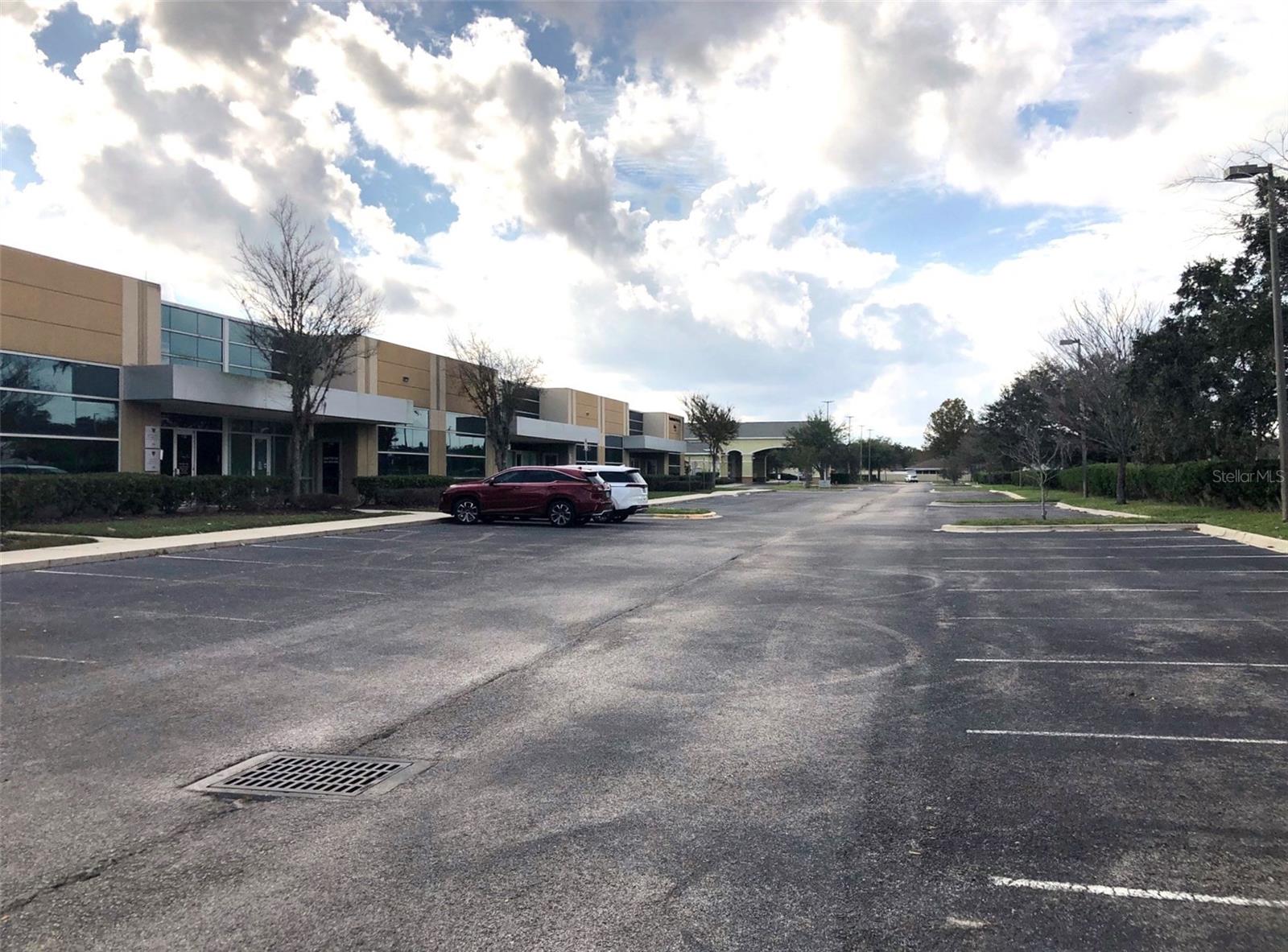 Image 3 of 39 For 10967 Lake Underhill Road 135