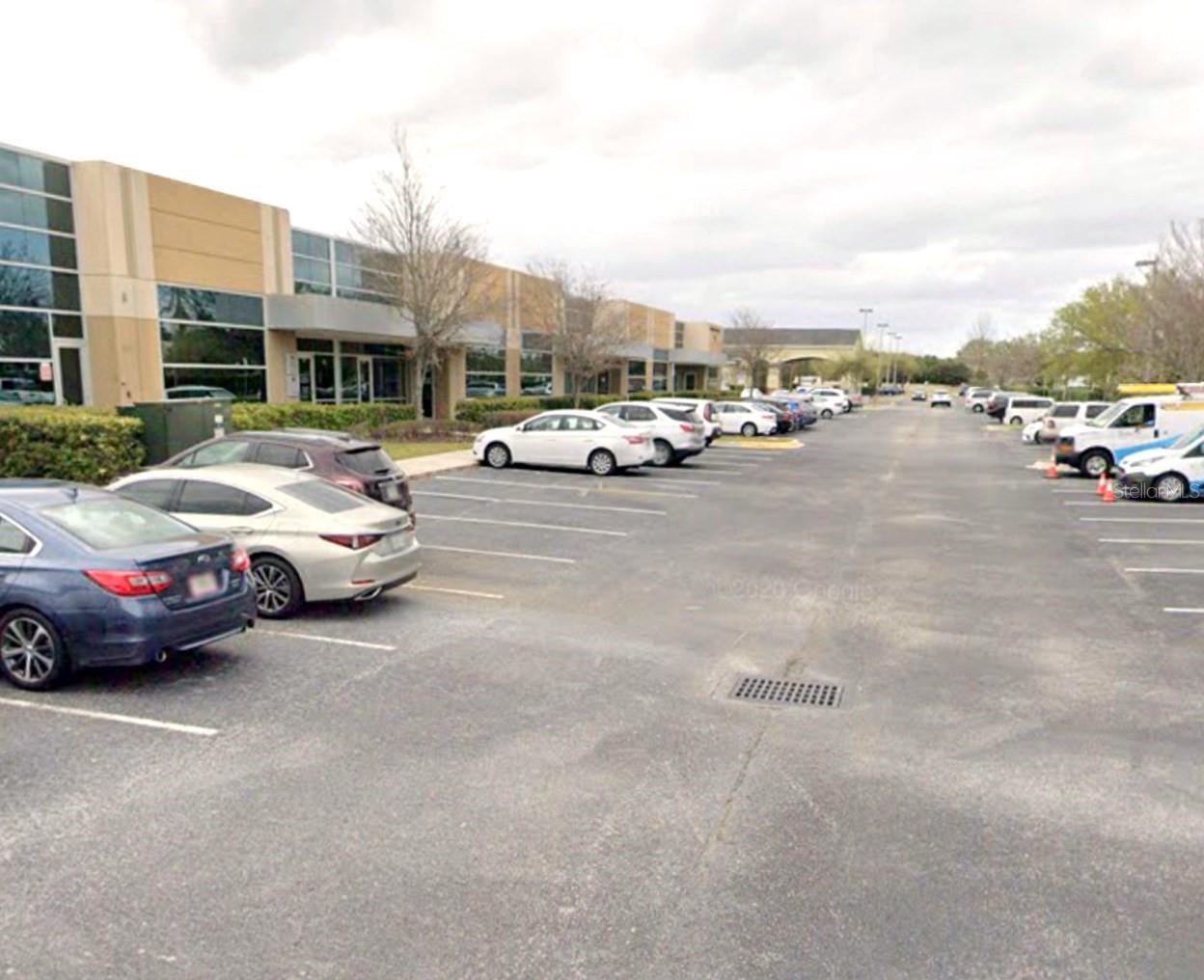 Image 32 of 39 For 10967 Lake Underhill Road 135