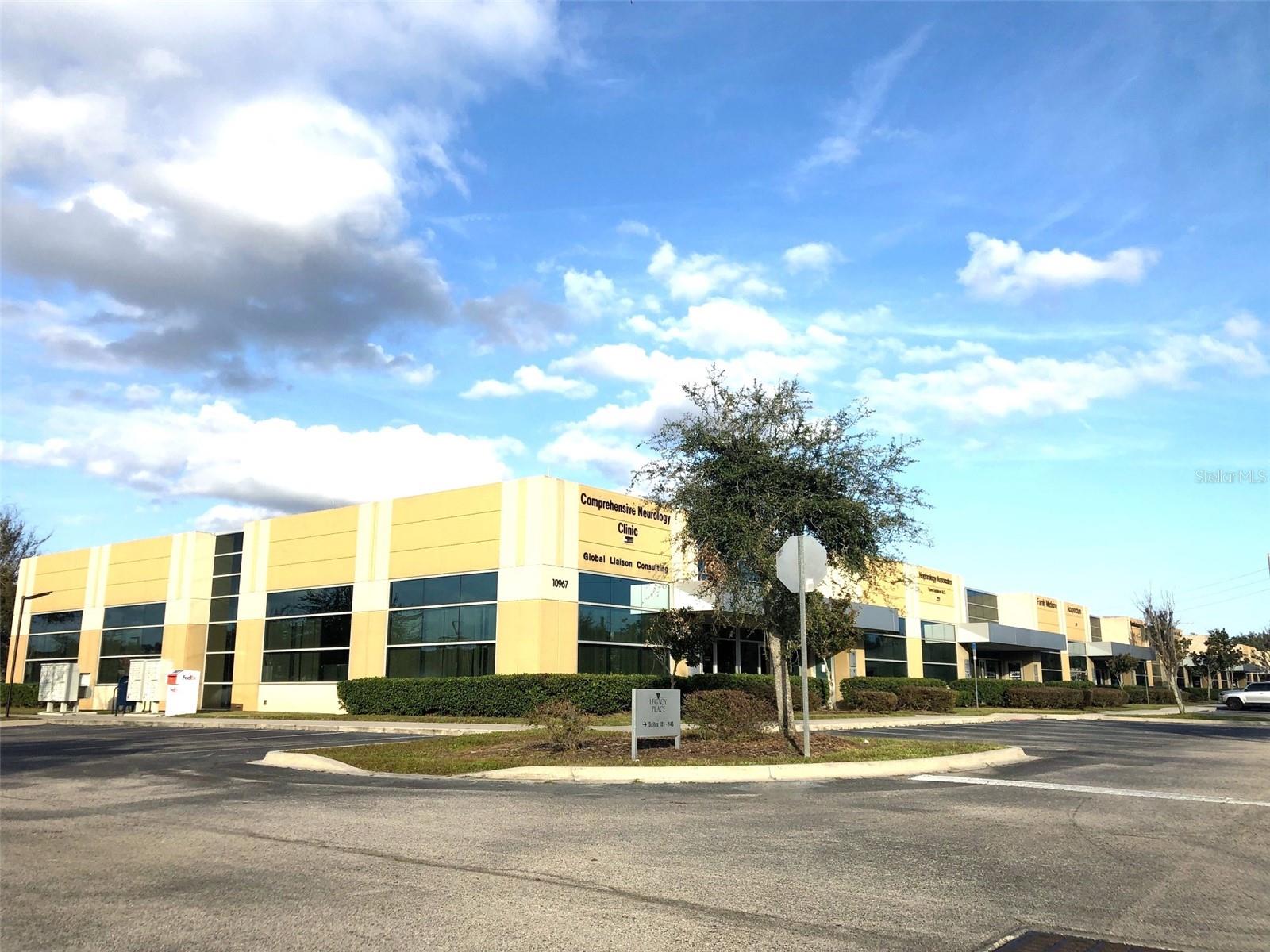 Image 36 of 39 For 10967 Lake Underhill Road 135