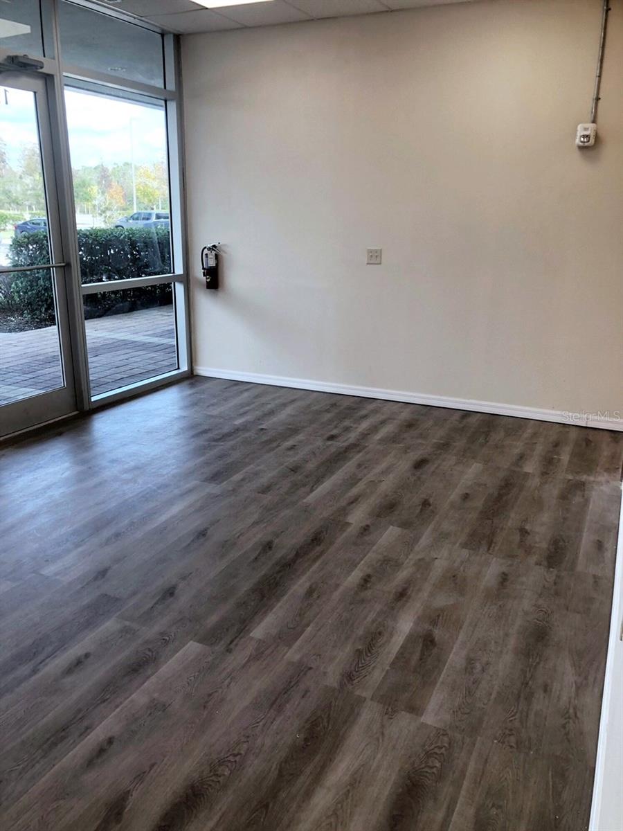 Image 7 of 39 For 10967 Lake Underhill Road 135