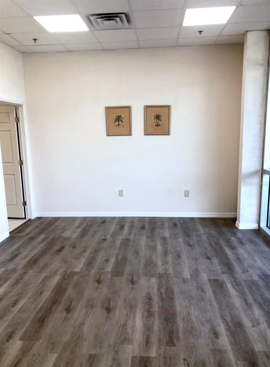 Image 9 of 39 For 10967 Lake Underhill Road 135