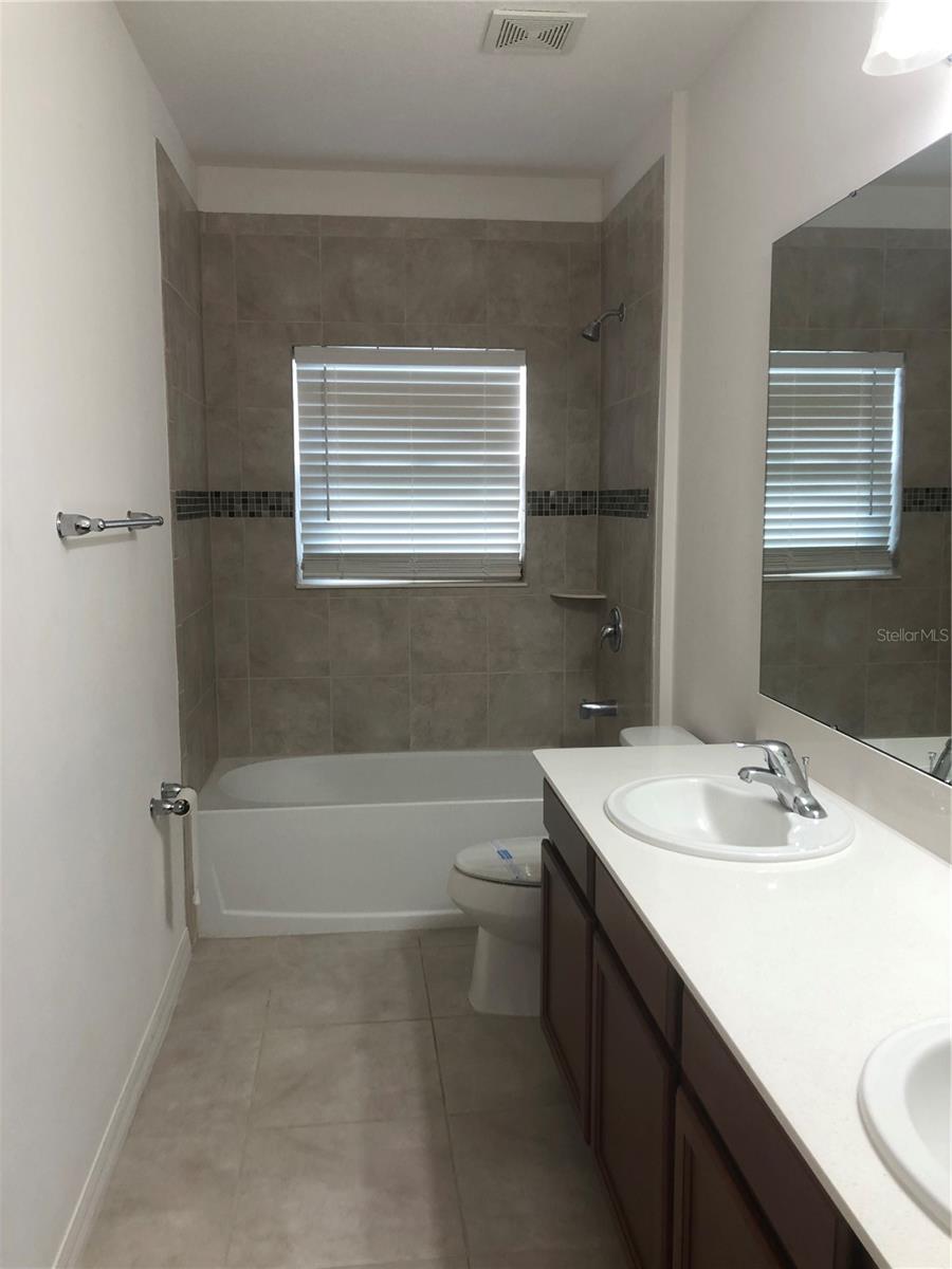 Image 16 of 25 For 3211 Silver Fin Way