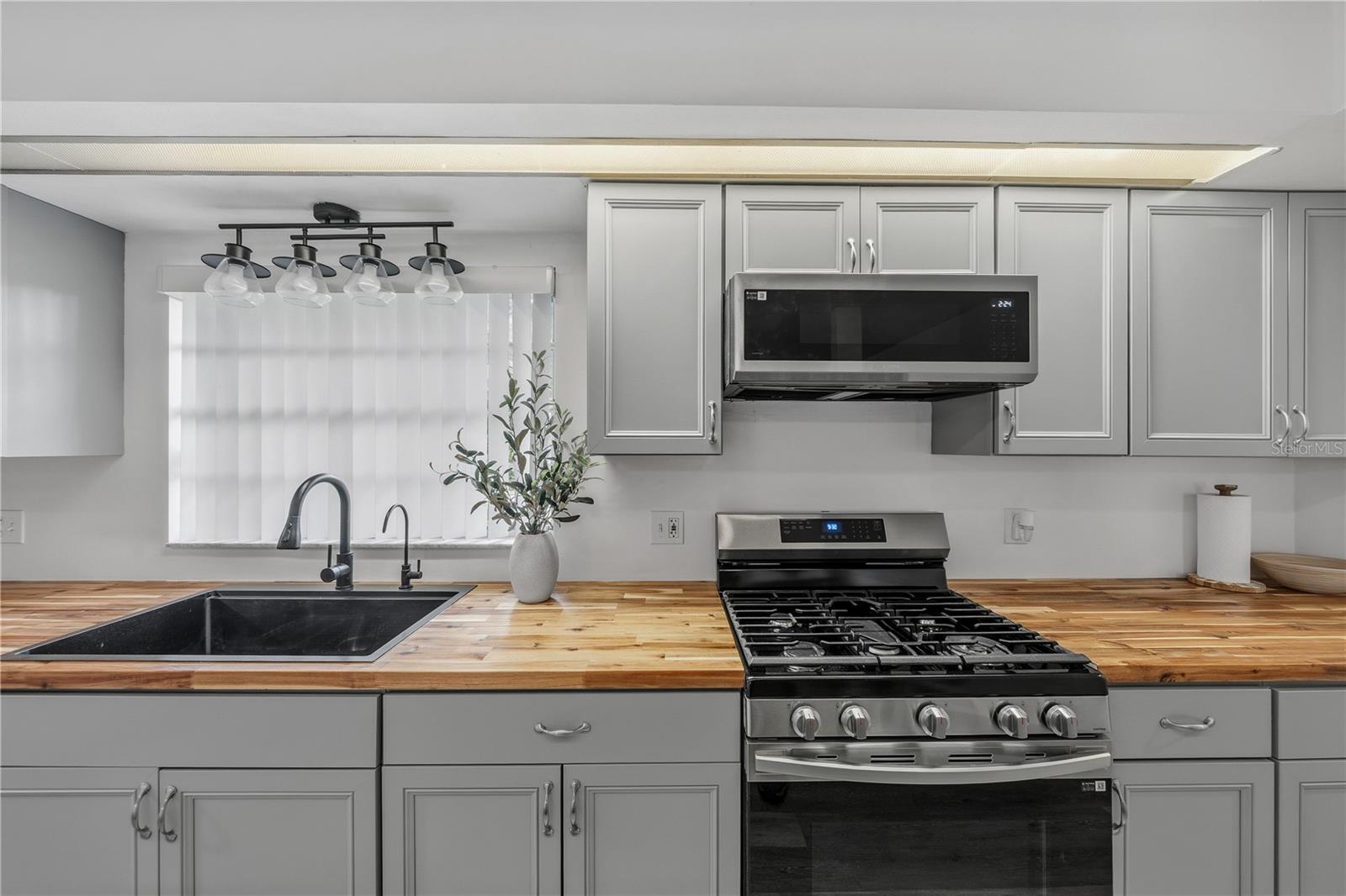 Image 15 of 64 For 1002 Pine Tree Drive