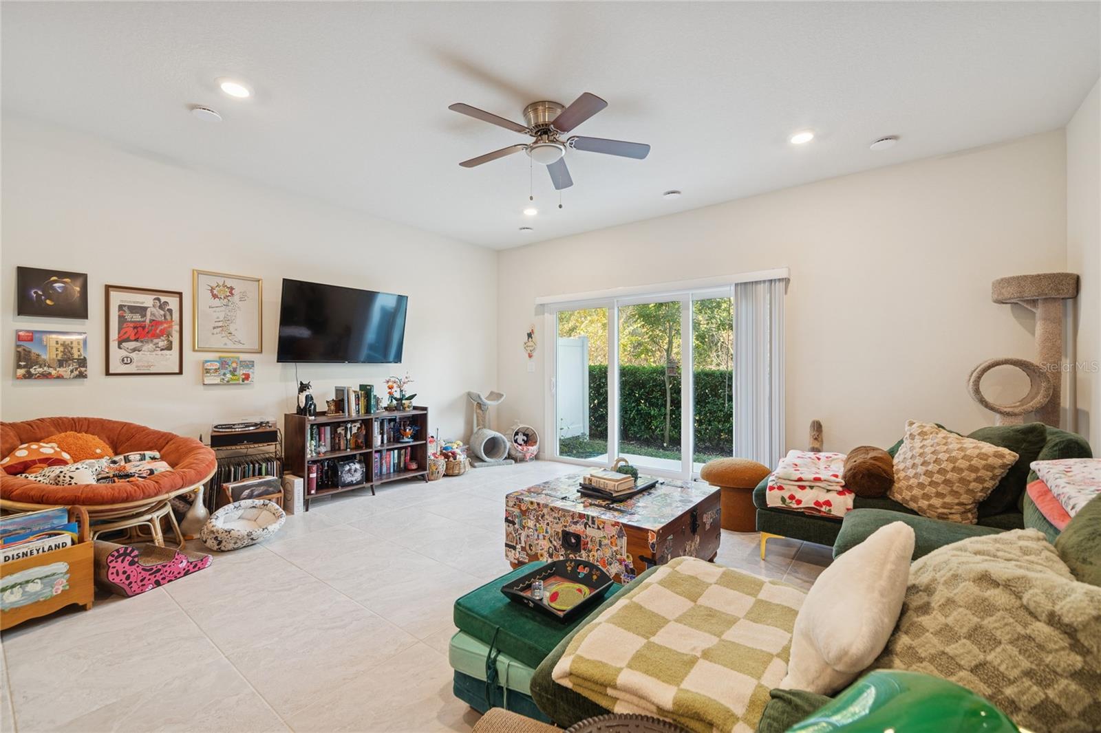 Image 7 of 23 For 4705 Sparkling Shell Avenue