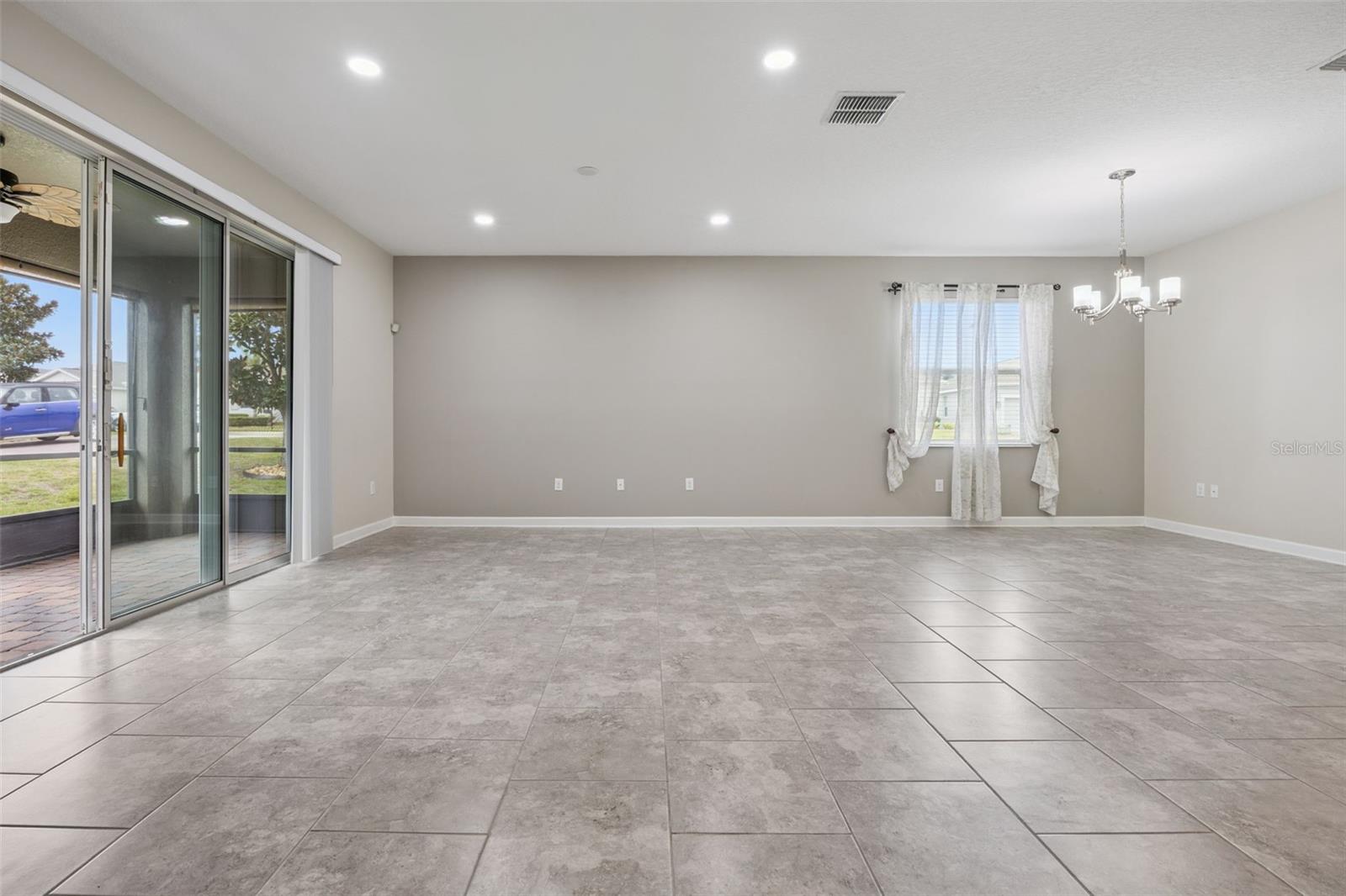 Image 21 of 46 For 3464 Embers Lane