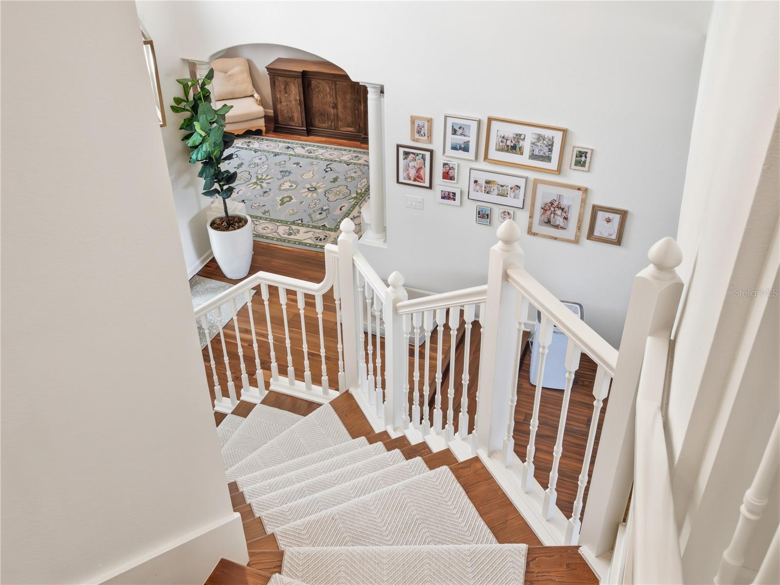 Image 22 of 39 For 10509 Cromwell Grove Terrace