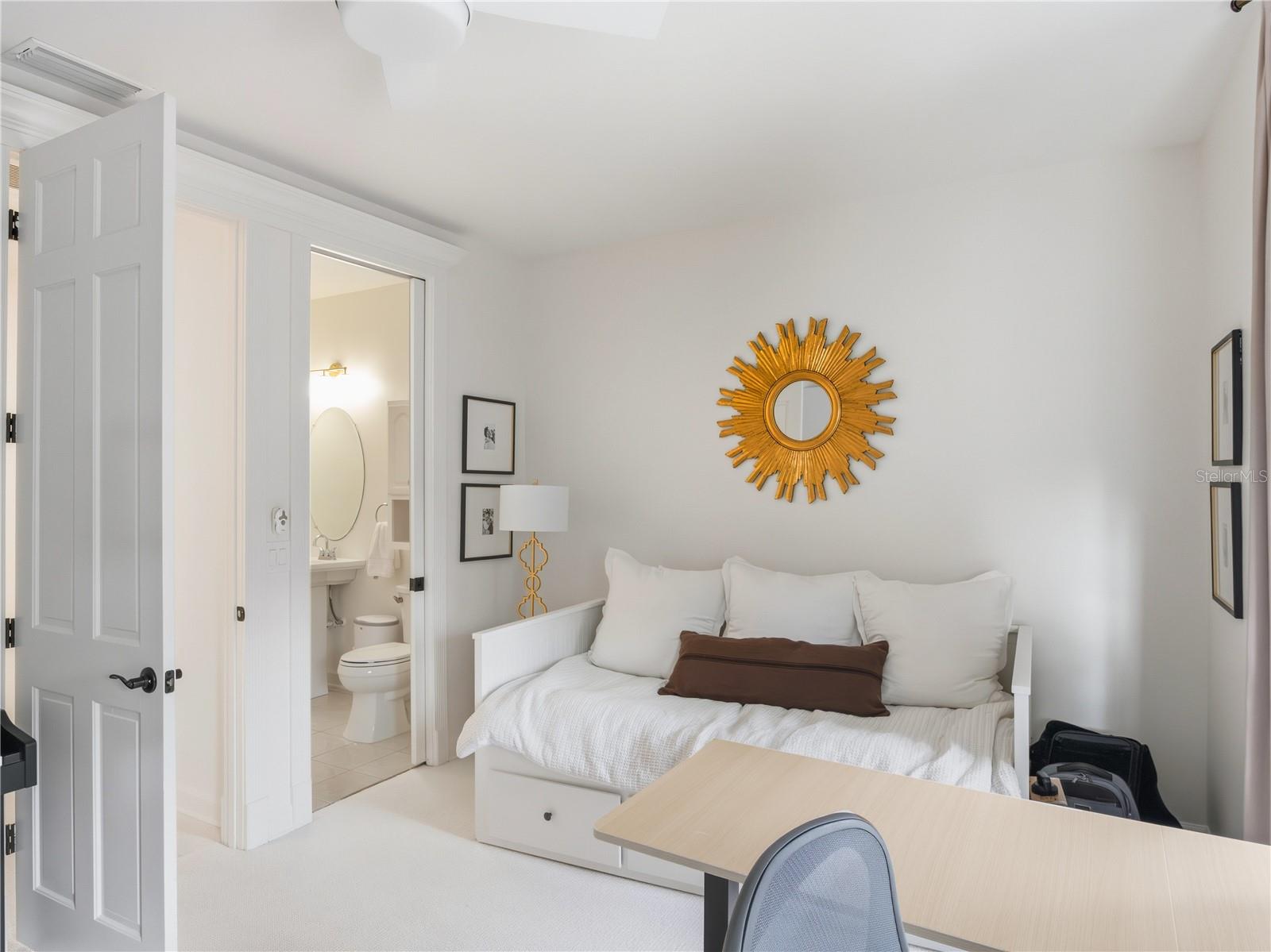 Image 26 of 39 For 10509 Cromwell Grove Terrace