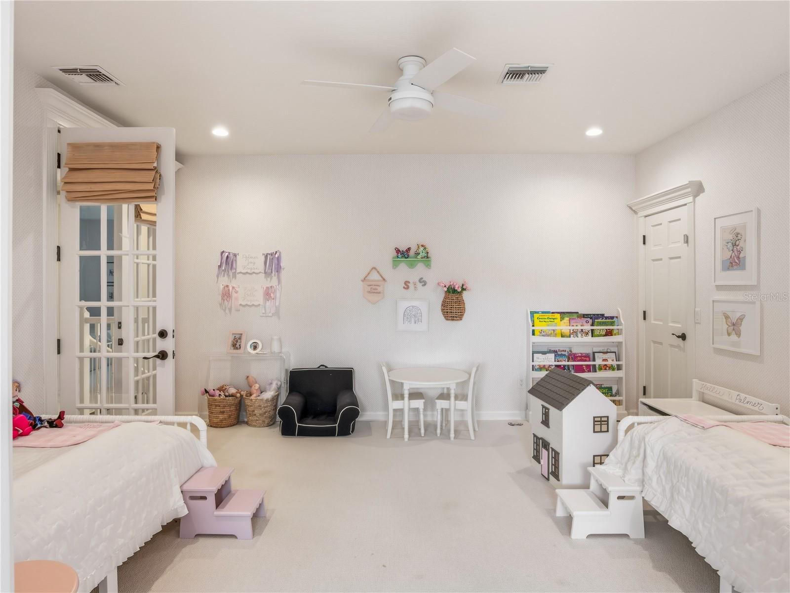 Image 28 of 39 For 10509 Cromwell Grove Terrace