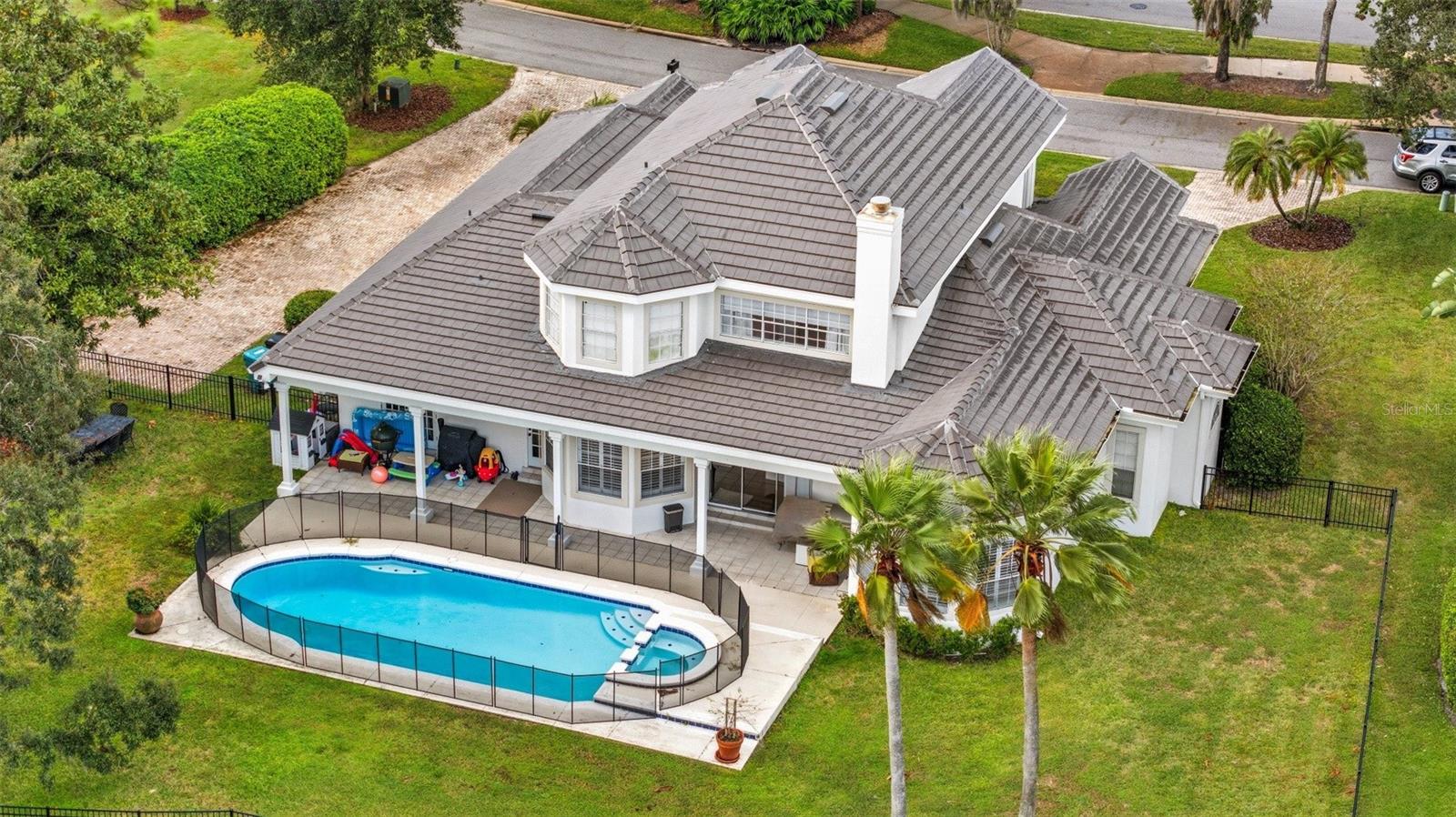 Image 32 of 39 For 10509 Cromwell Grove Terrace