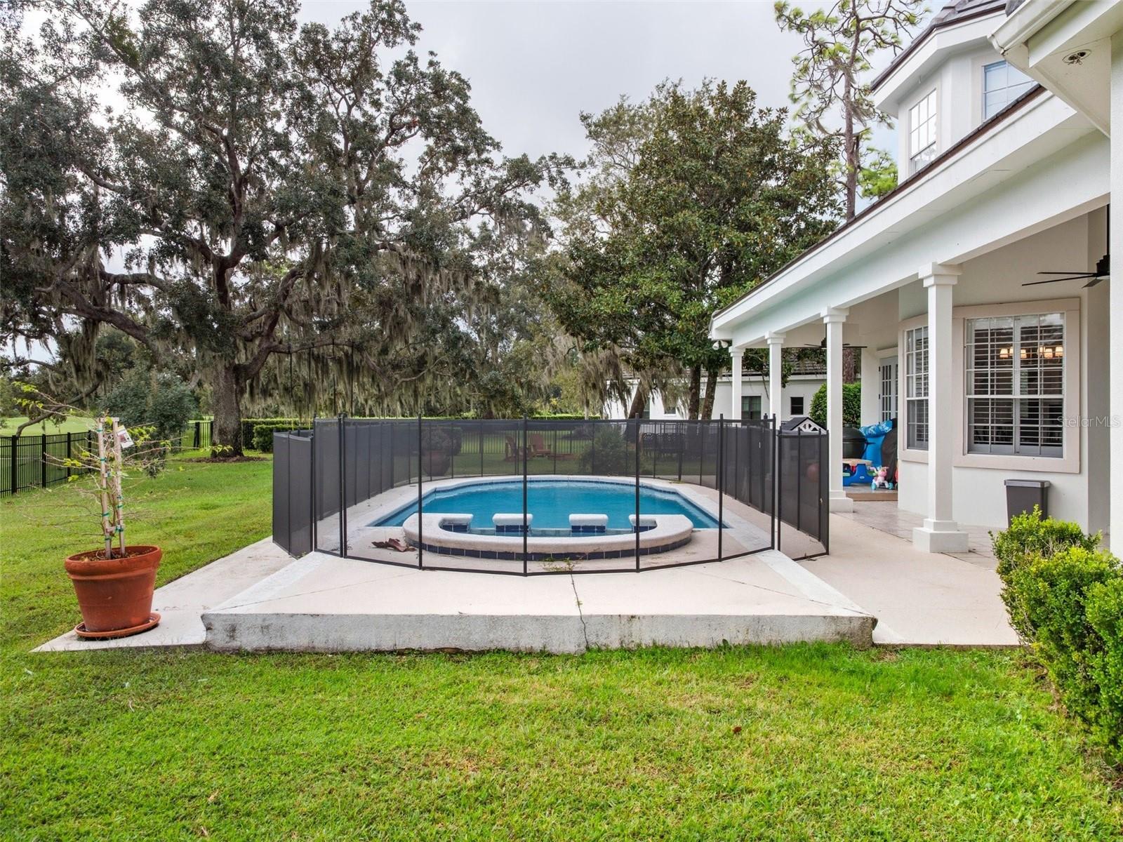 Image 35 of 39 For 10509 Cromwell Grove Terrace