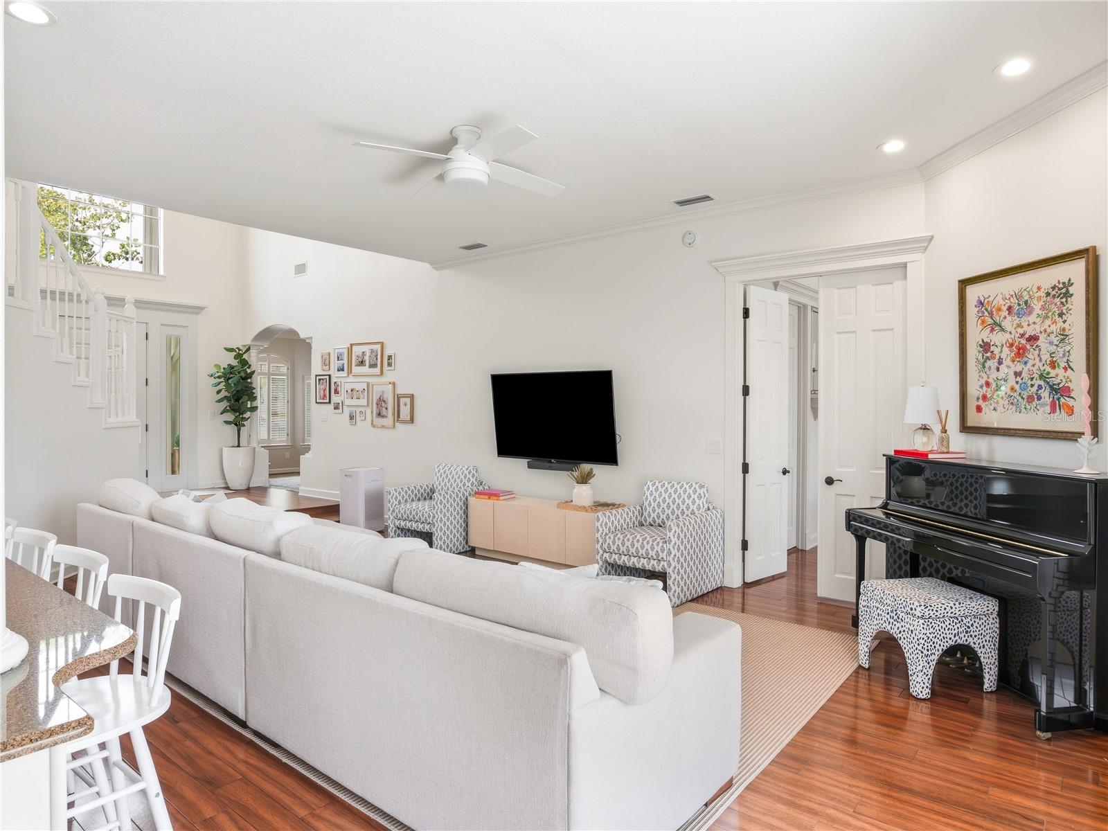 Image 8 of 39 For 10509 Cromwell Grove Terrace