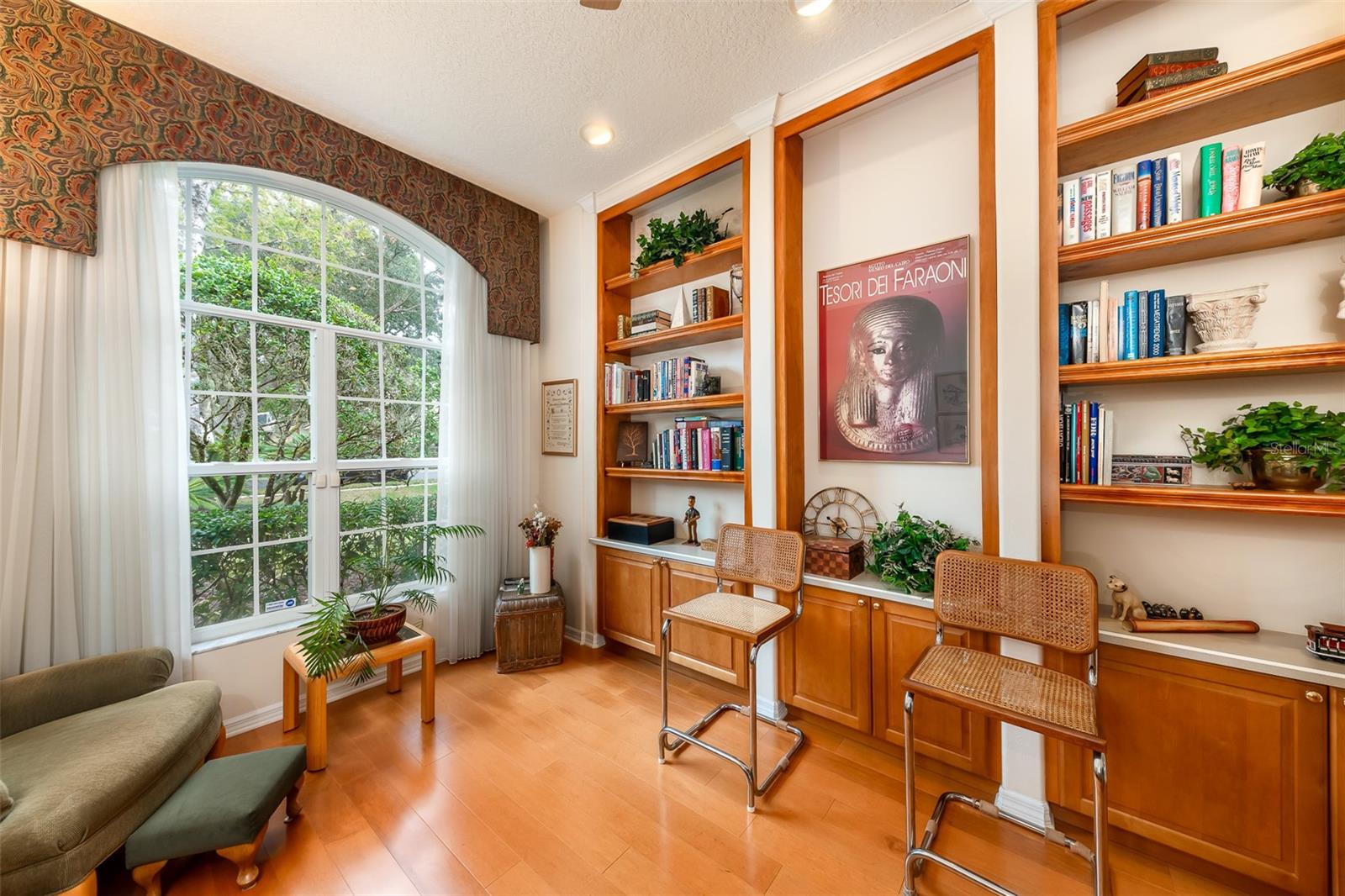 Image 11 of 46 For 5273 Shoreline Circle