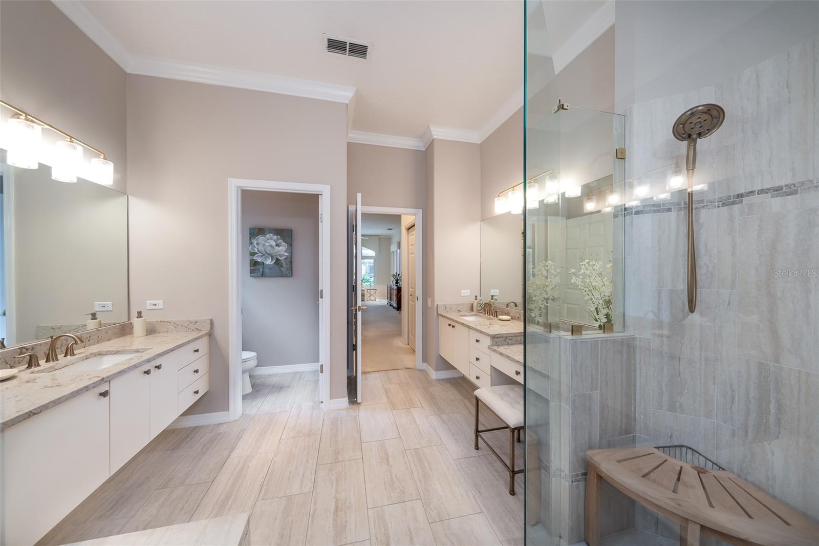 Image 16 of 46 For 5273 Shoreline Circle