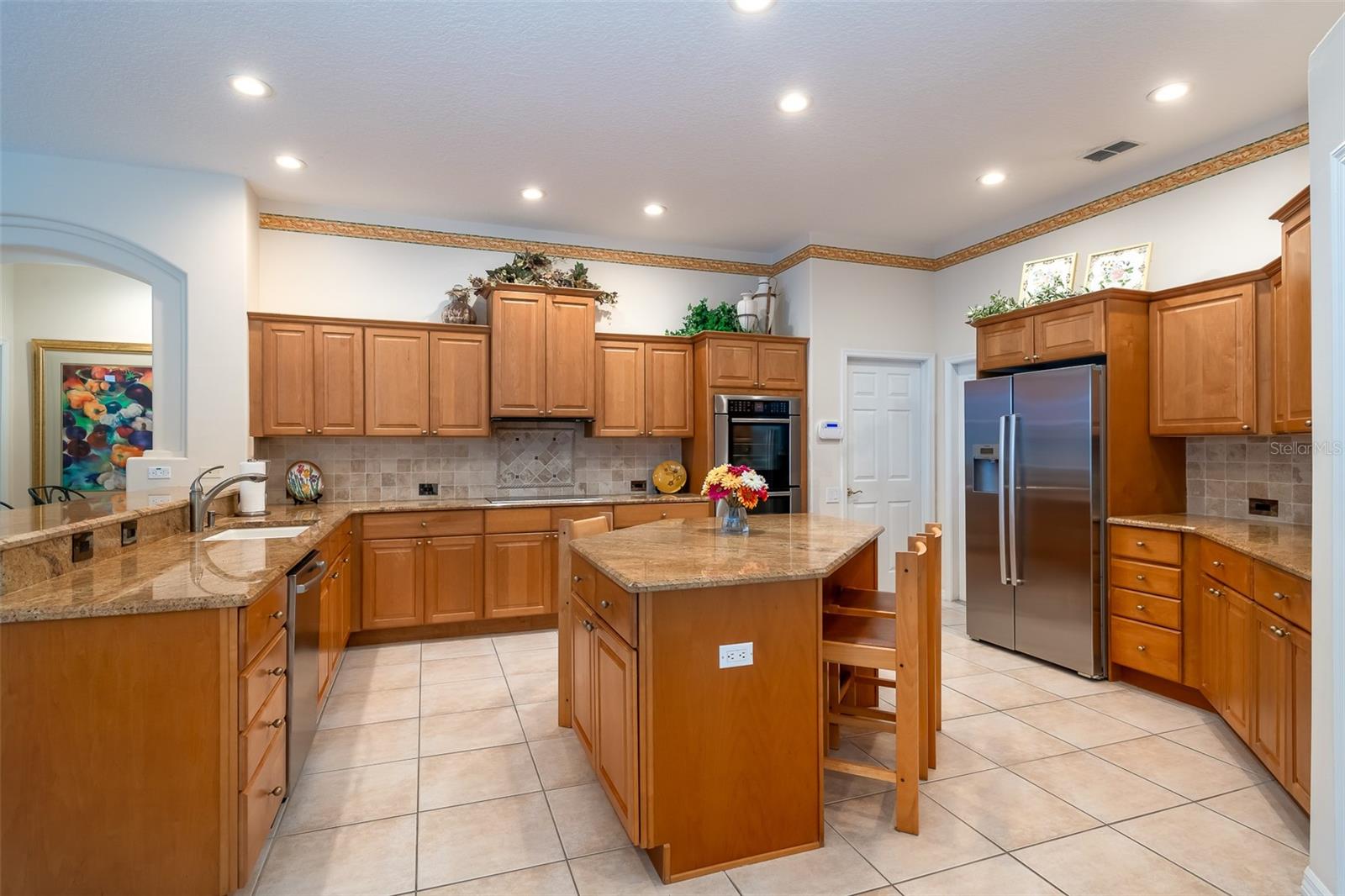 Image 18 of 46 For 5273 Shoreline Circle