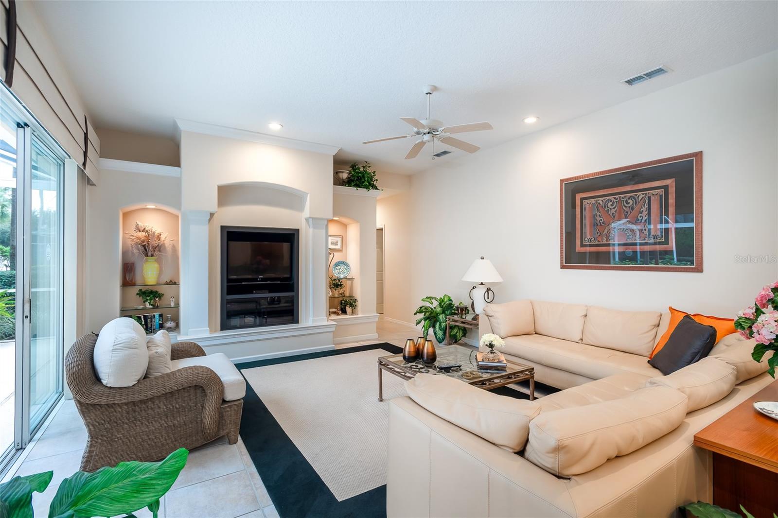 Image 22 of 46 For 5273 Shoreline Circle