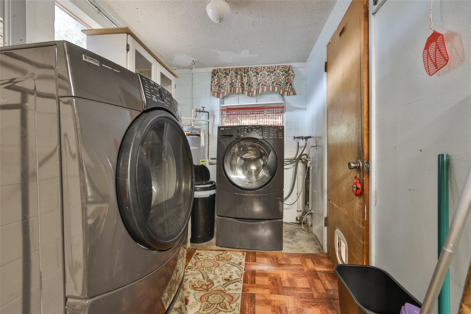 Image 11 of 27 For 10823 106th Street