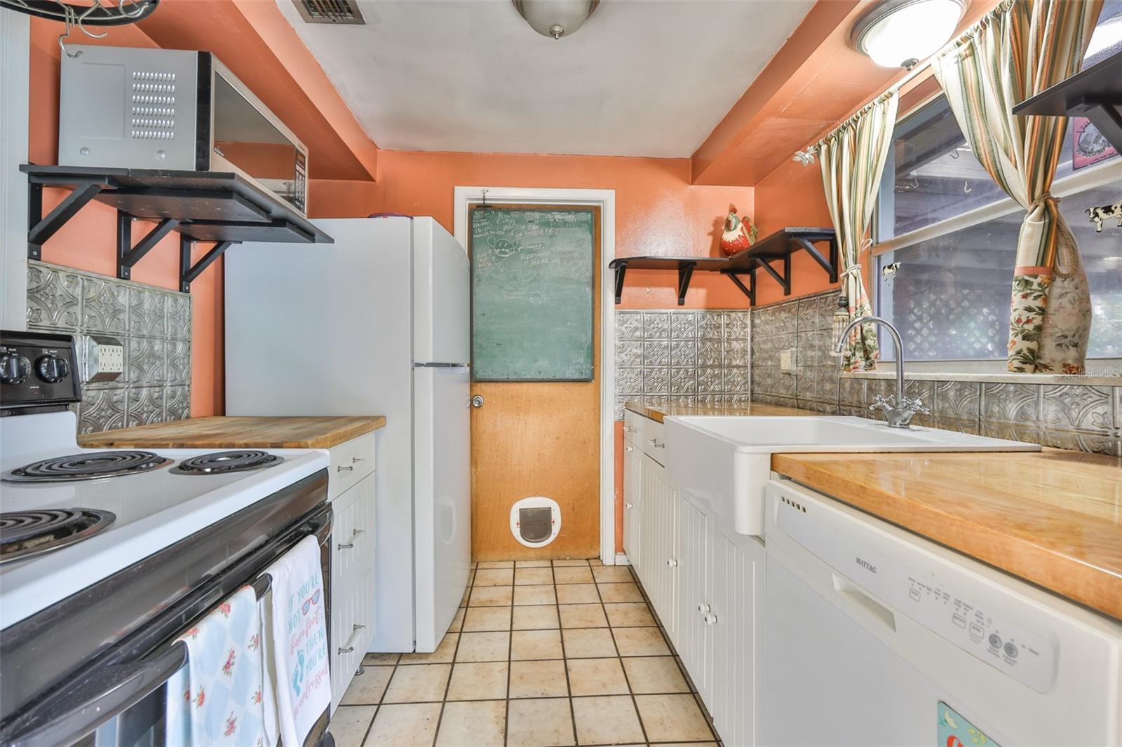 Image 8 of 27 For 10823 106th Street