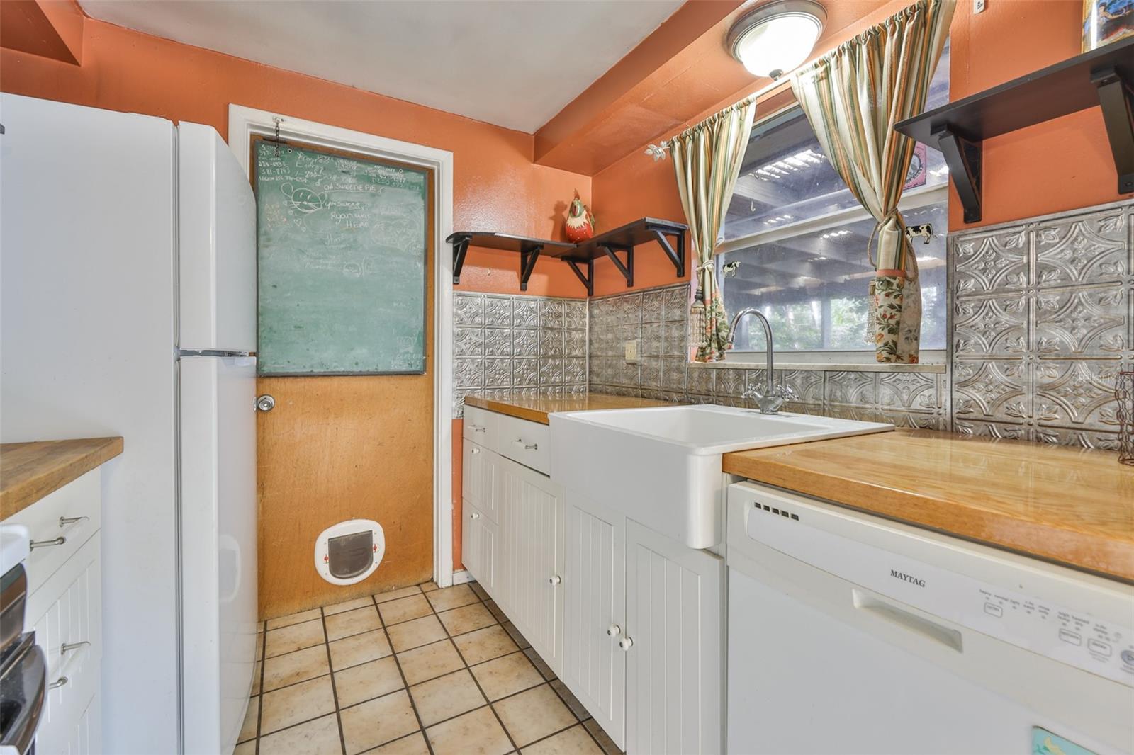 Image 9 of 27 For 10823 106th Street