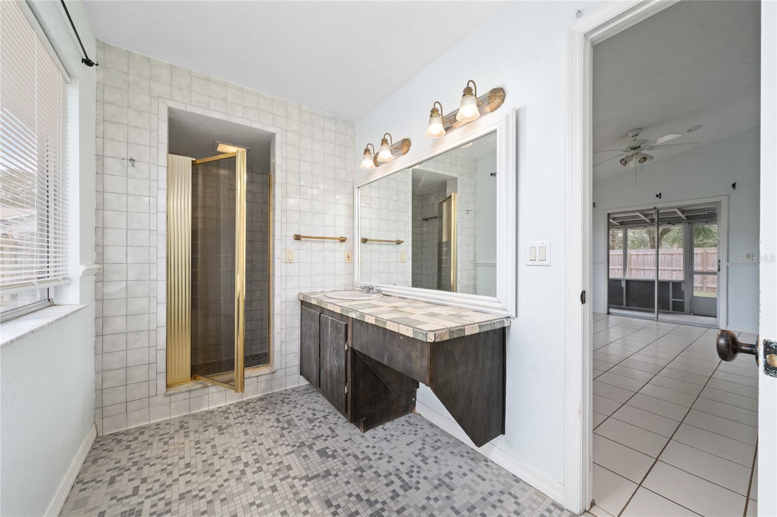 Image 10 of 25 For 245 Moonbeam Road