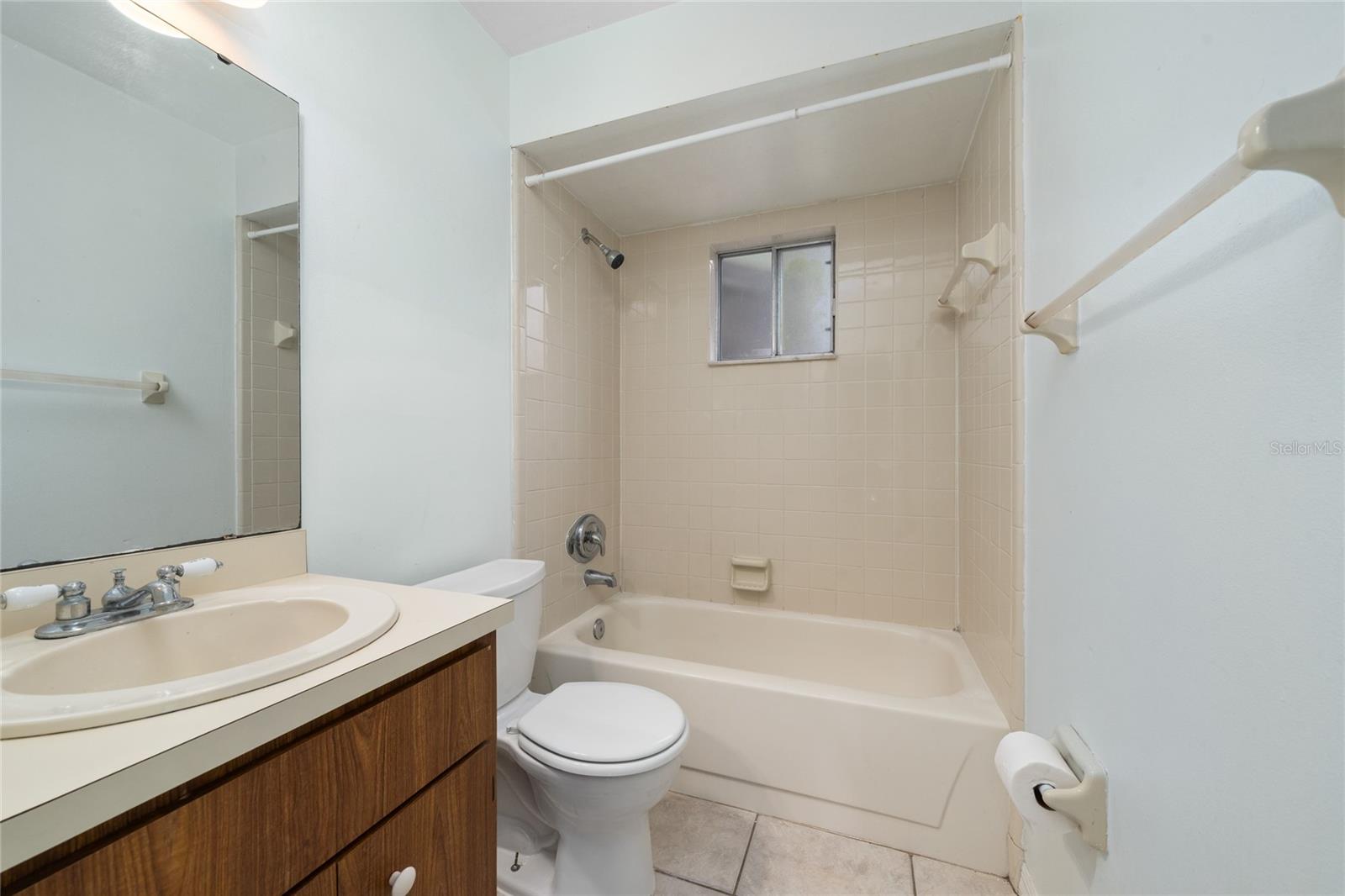 Image 16 of 25 For 245 Moonbeam Road