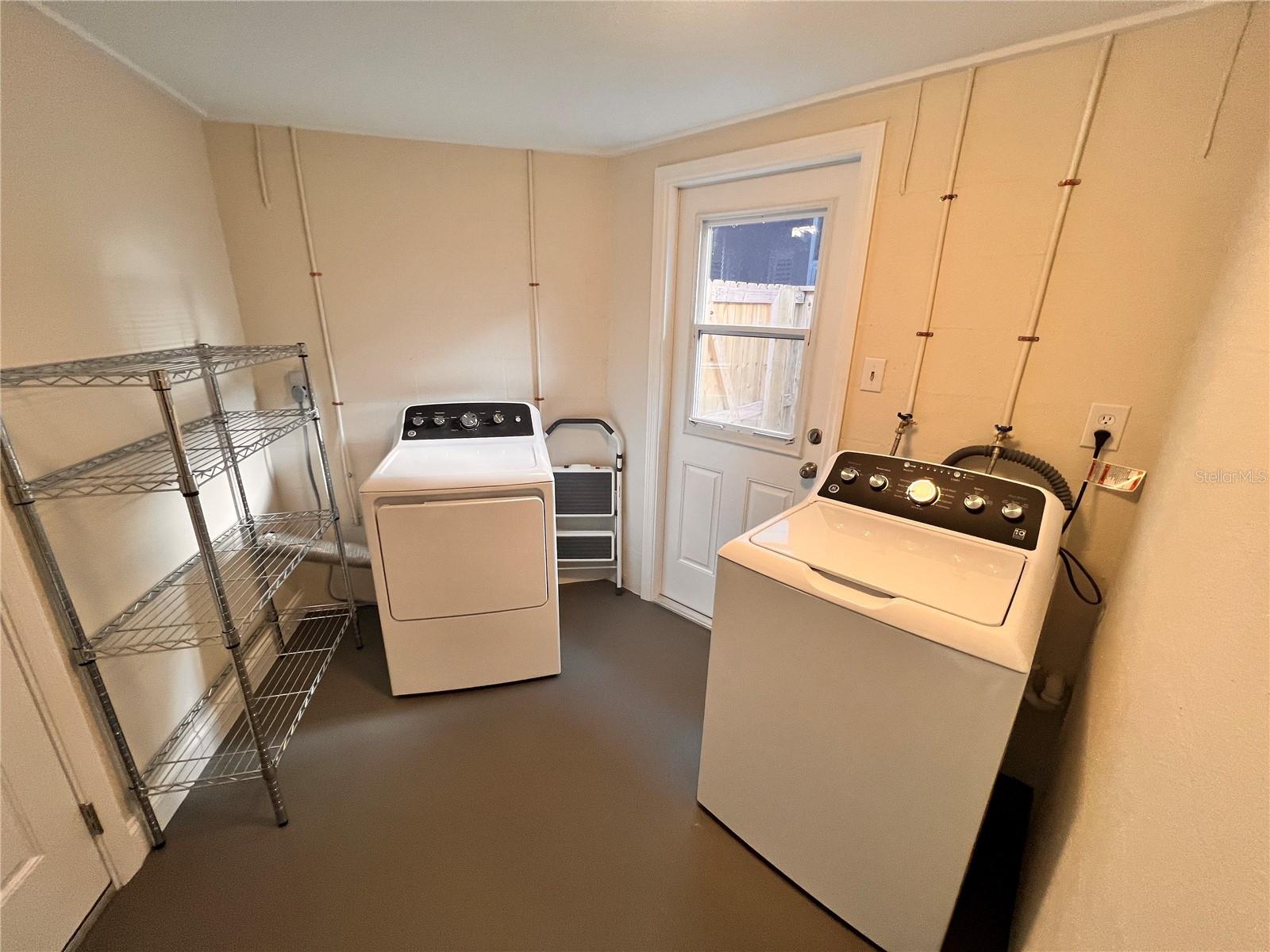 Image 10 of 11 For 2408 Formosa Avenue