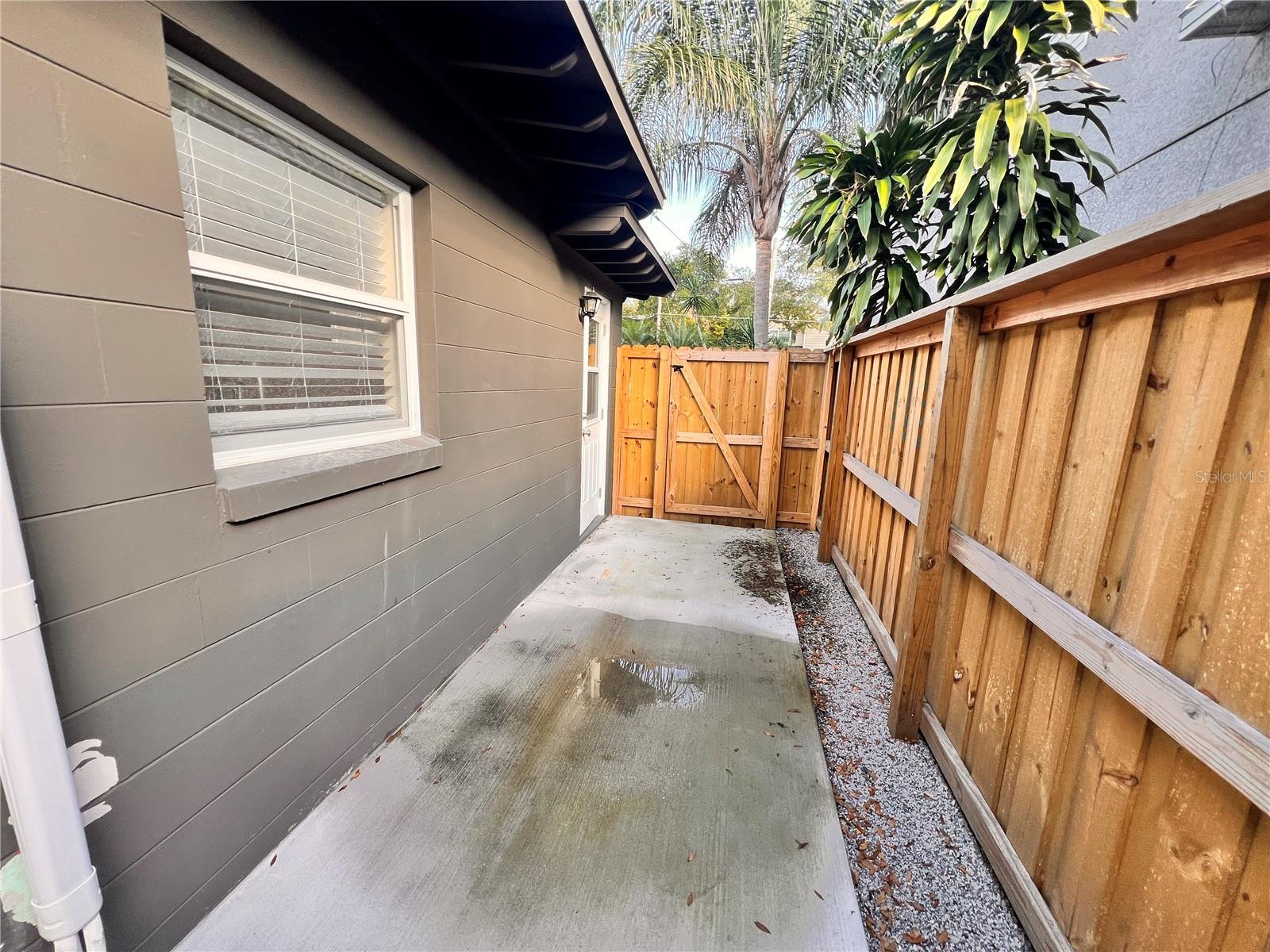 Image 11 of 11 For 2408 Formosa Avenue