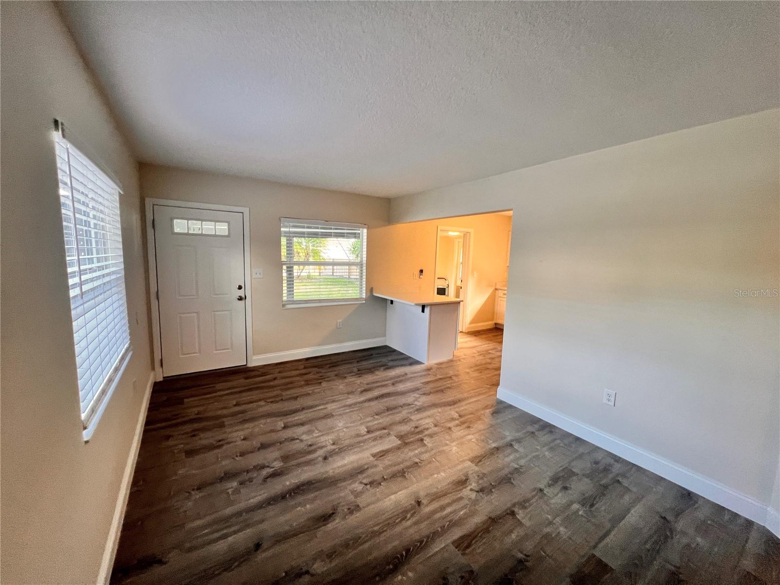 Image 5 of 11 For 2408 Formosa Avenue