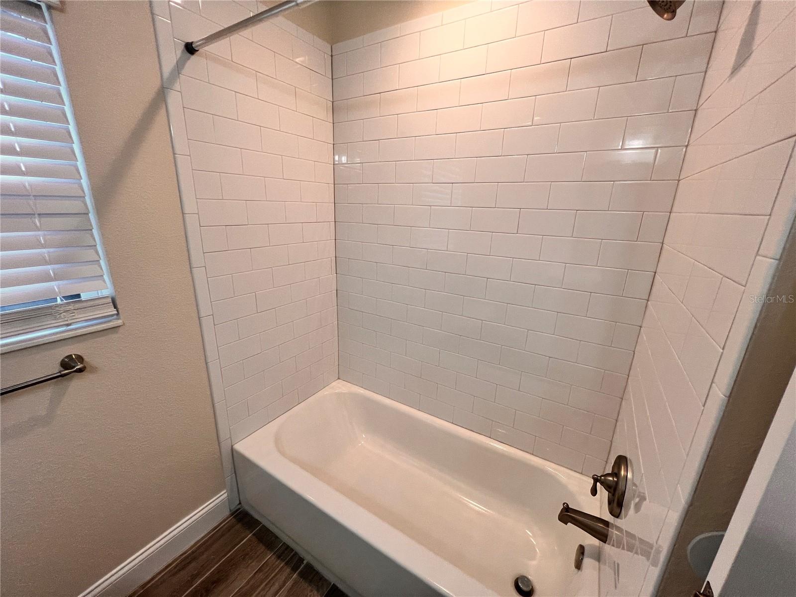 Image 7 of 11 For 2408 Formosa Avenue