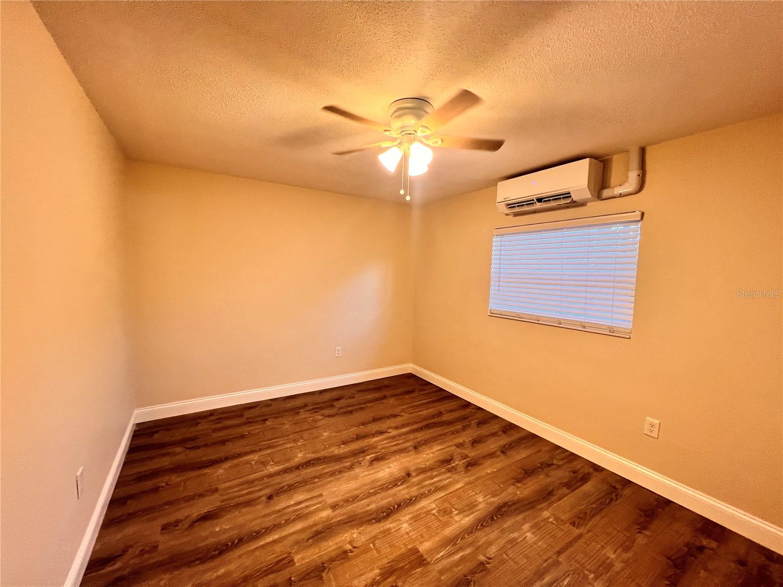 Image 8 of 11 For 2408 Formosa Avenue