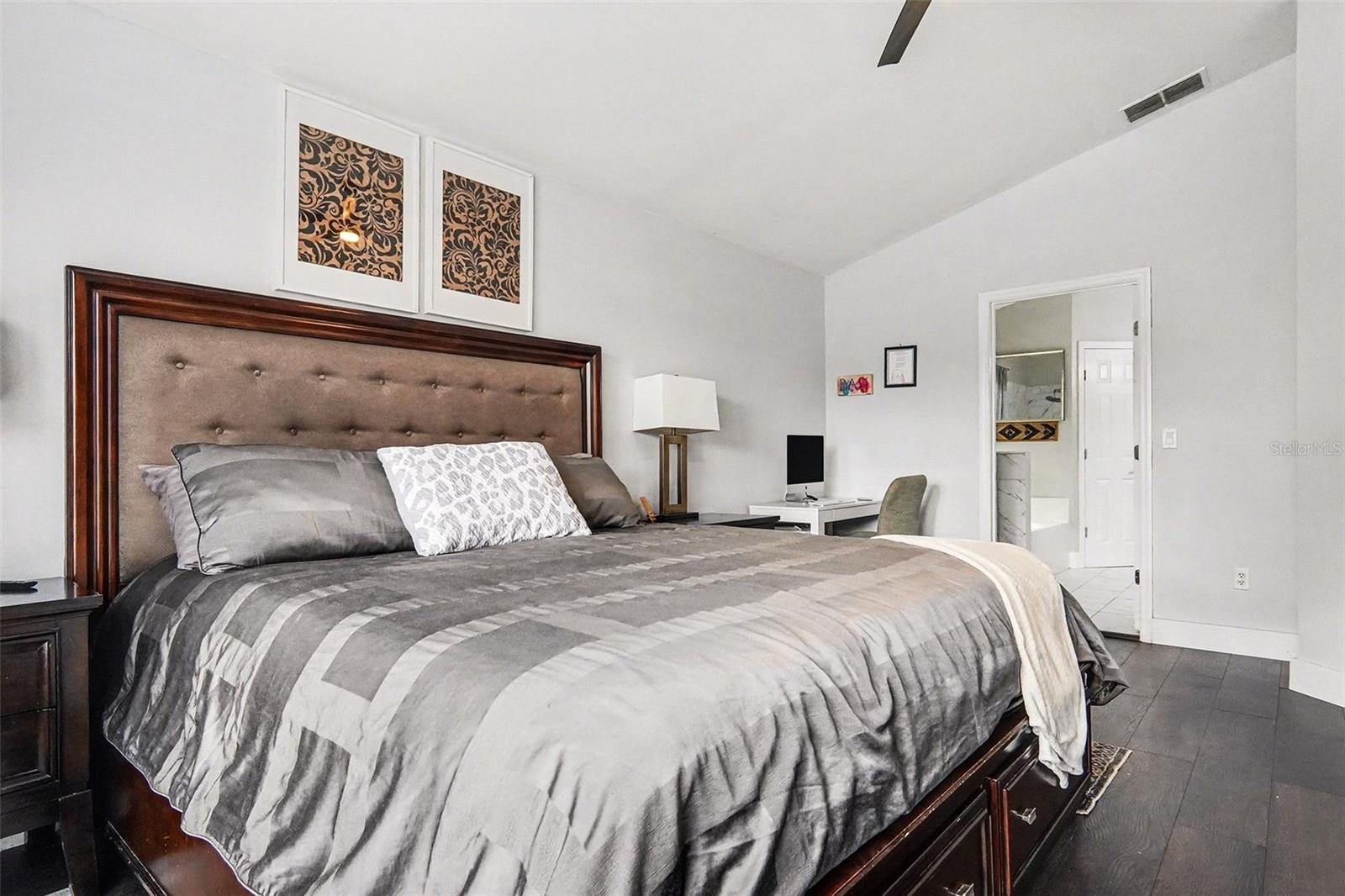 Image 10 of 23 For 4040 Forest Island Drive