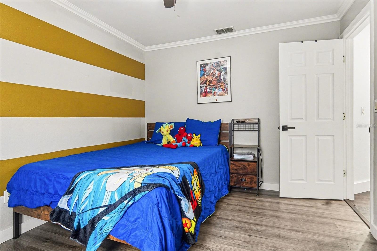 Image 15 of 23 For 4040 Forest Island Drive