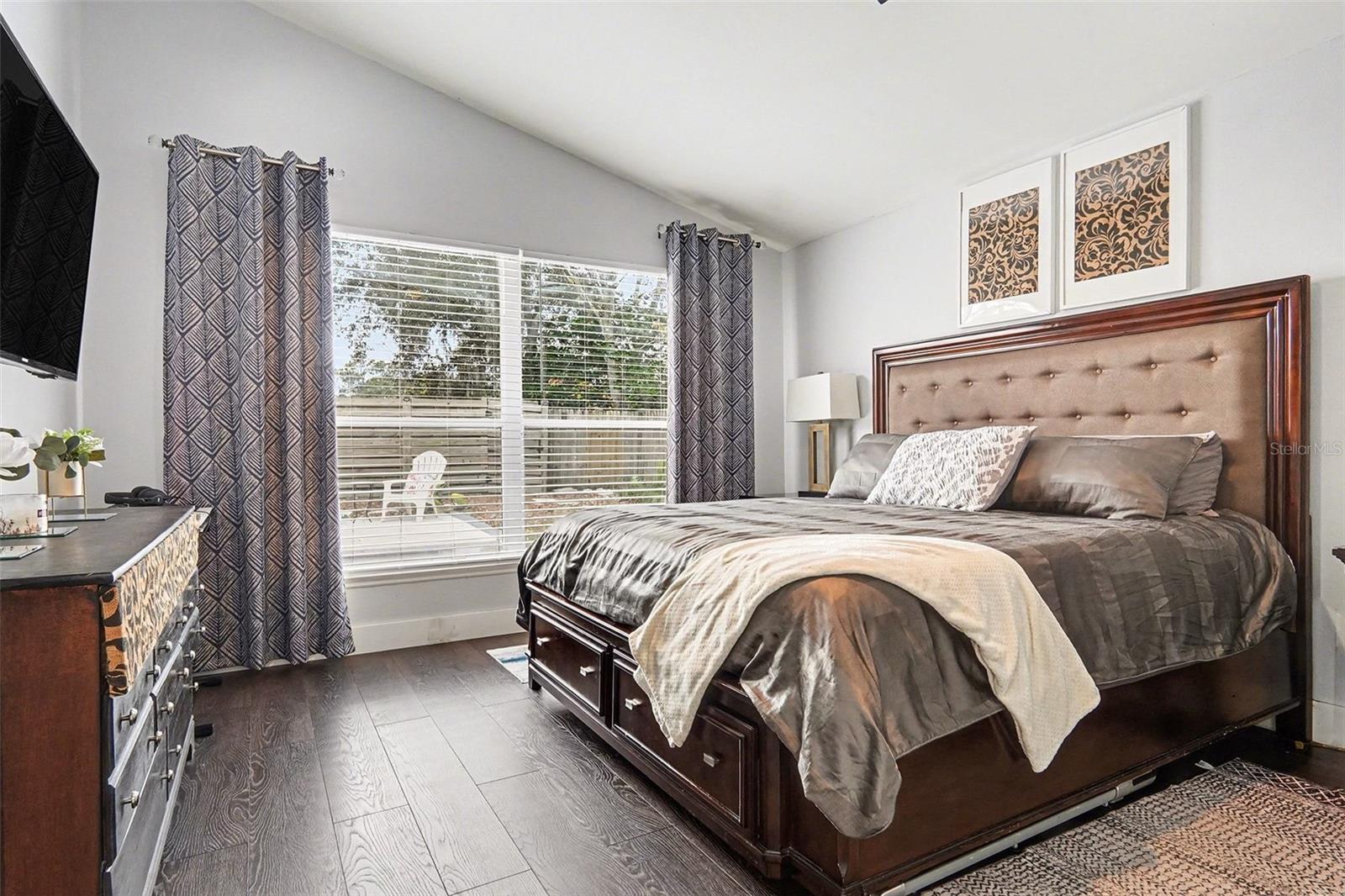 Image 9 of 23 For 4040 Forest Island Drive