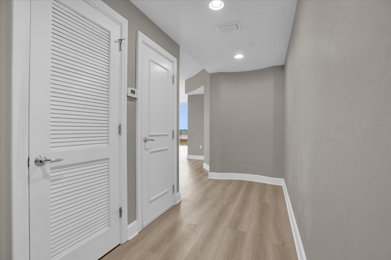 Image 11 of 38 For 101 Eola Drive 802