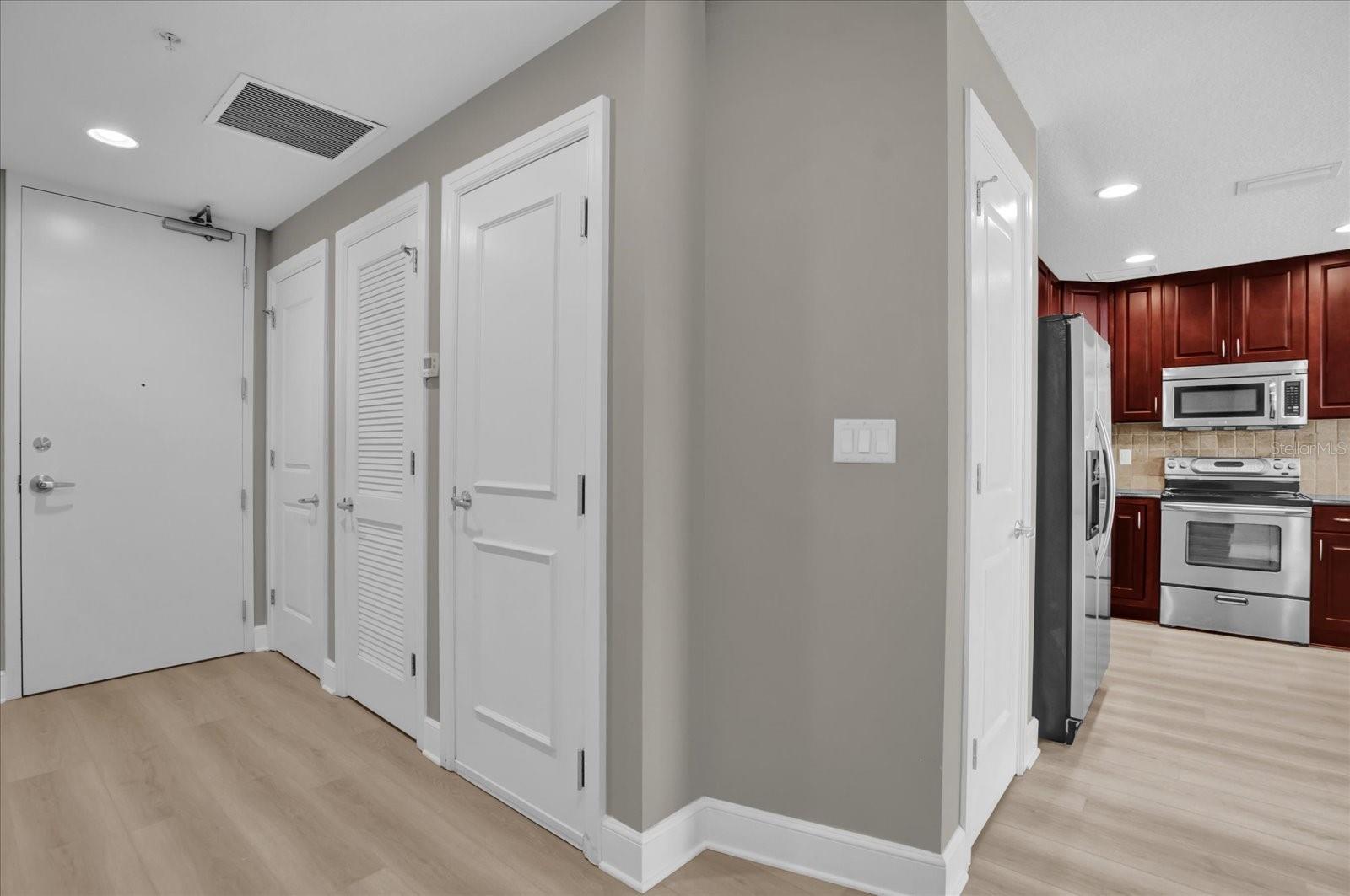 Image 12 of 38 For 101 Eola Drive 802