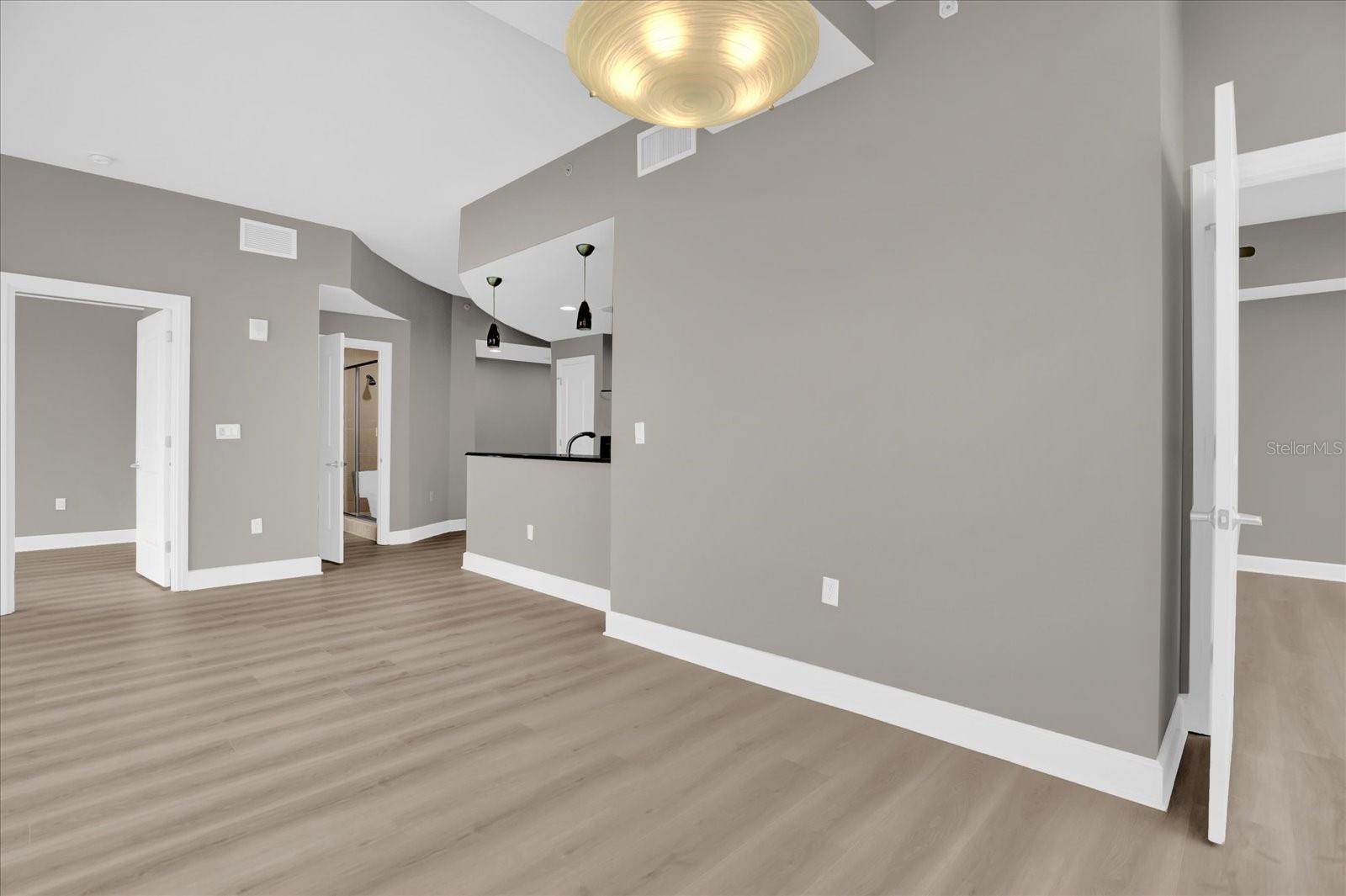 Image 4 of 38 For 101 Eola Drive 802