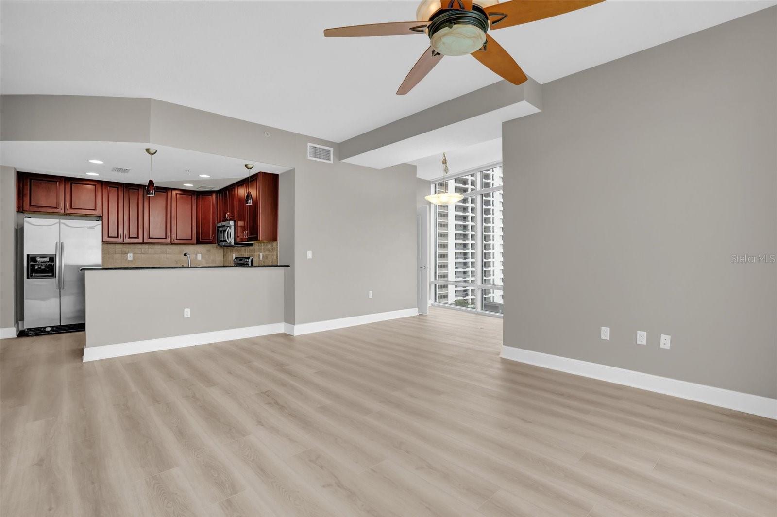 Image 6 of 38 For 101 Eola Drive 802