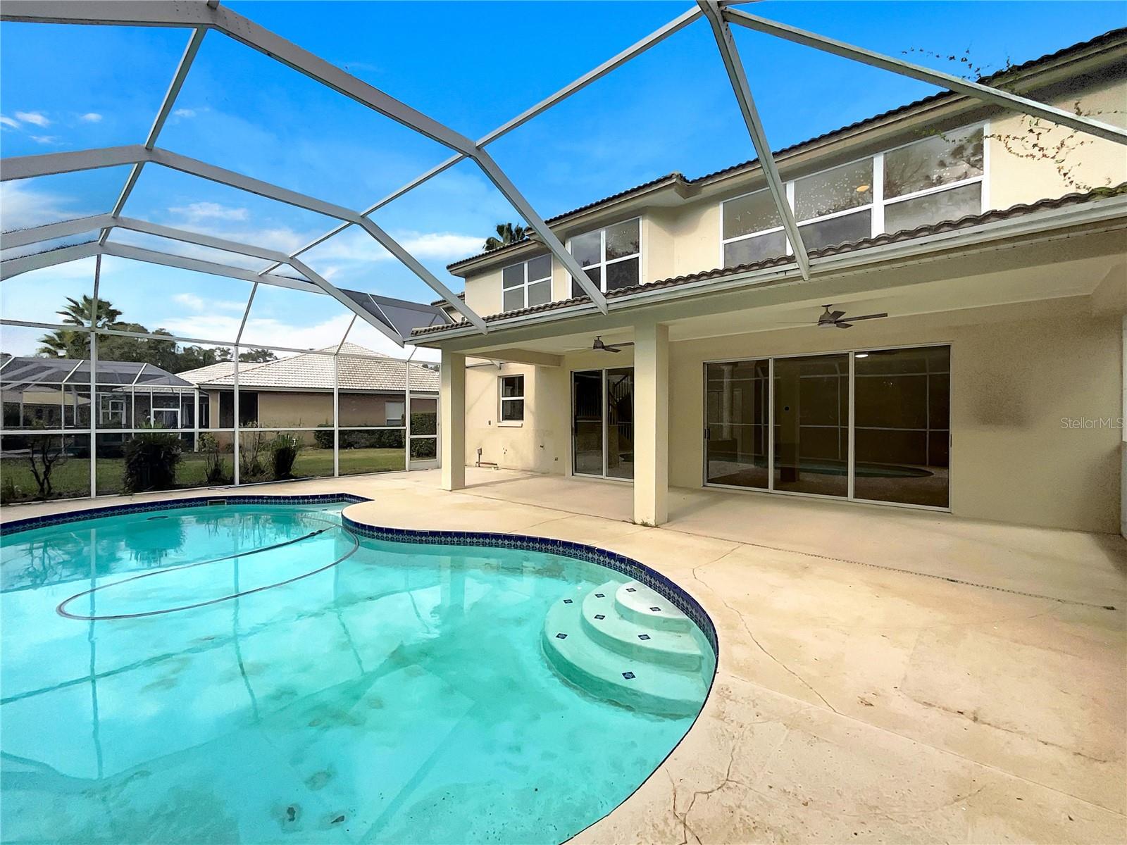 Listing photo id 24 for 18105 Regents Square Drive