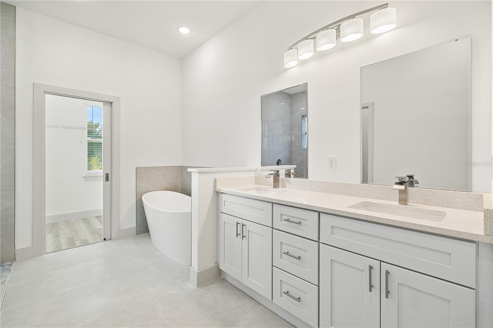 Image 28 of 38 For 5210 Redwood Terrace